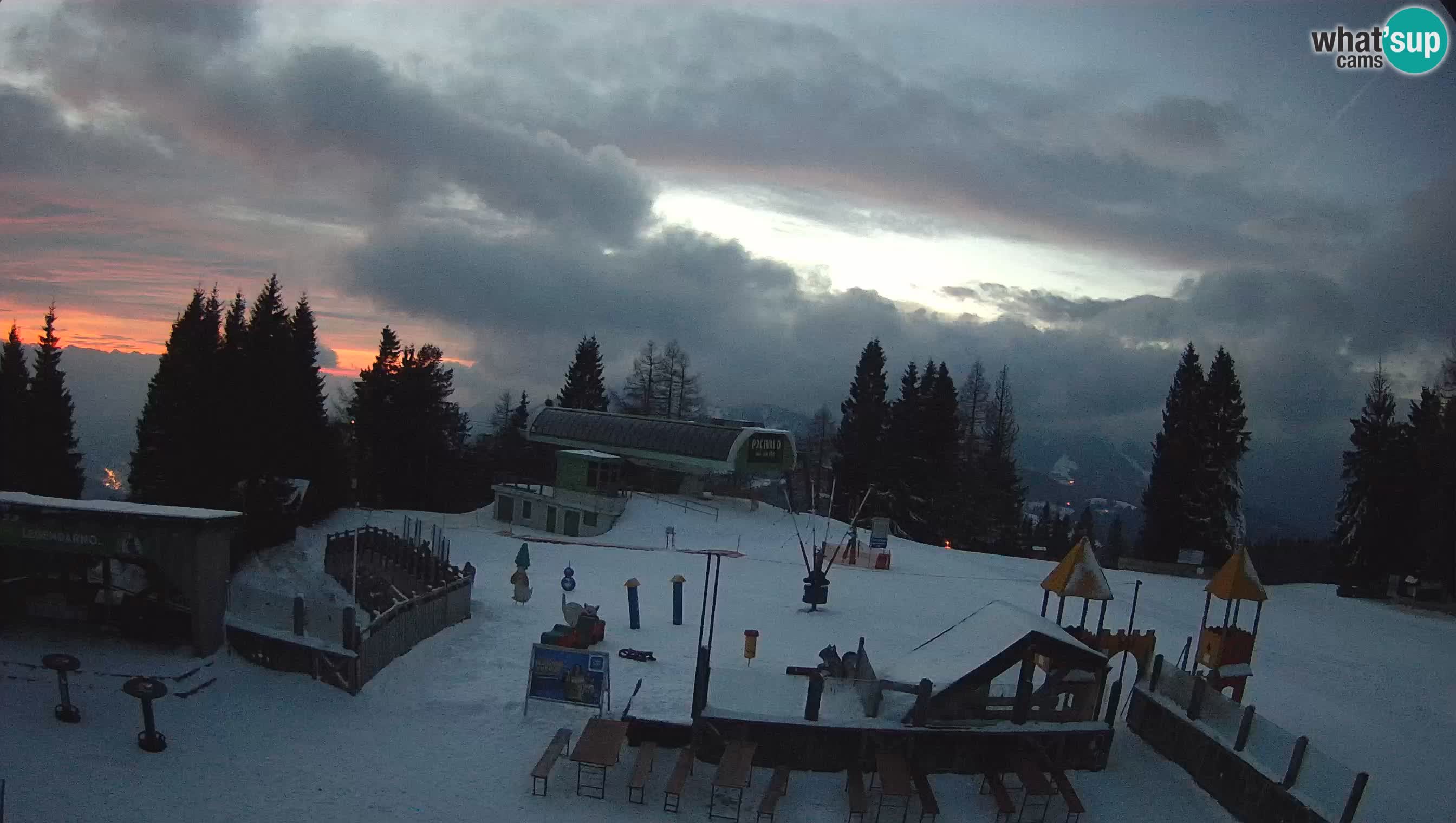 Webcam Počivalo – Alpska Perla | Vista live dalla stazione sciistica di Cerkno