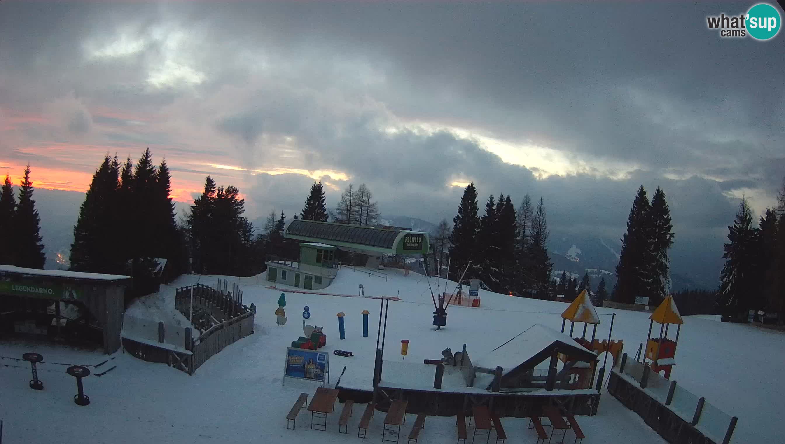 Cámara web Počivalo – Alpska Perla | Vista en vivo desde la estación de esquí Cerkno
