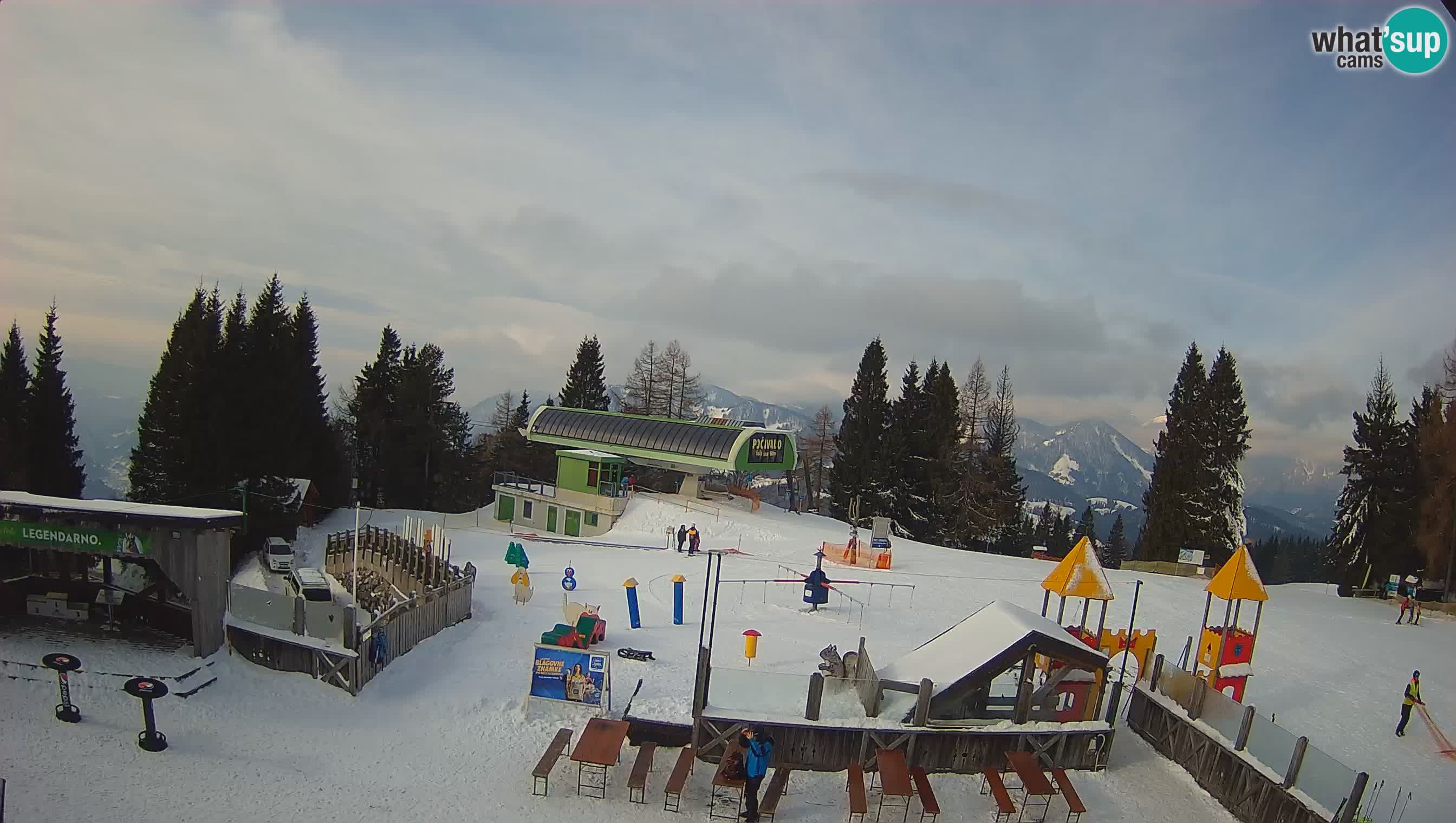 Spletna kamera Počivalo – Alpska Perla | Pogled v živo iz smučišča Cerkno