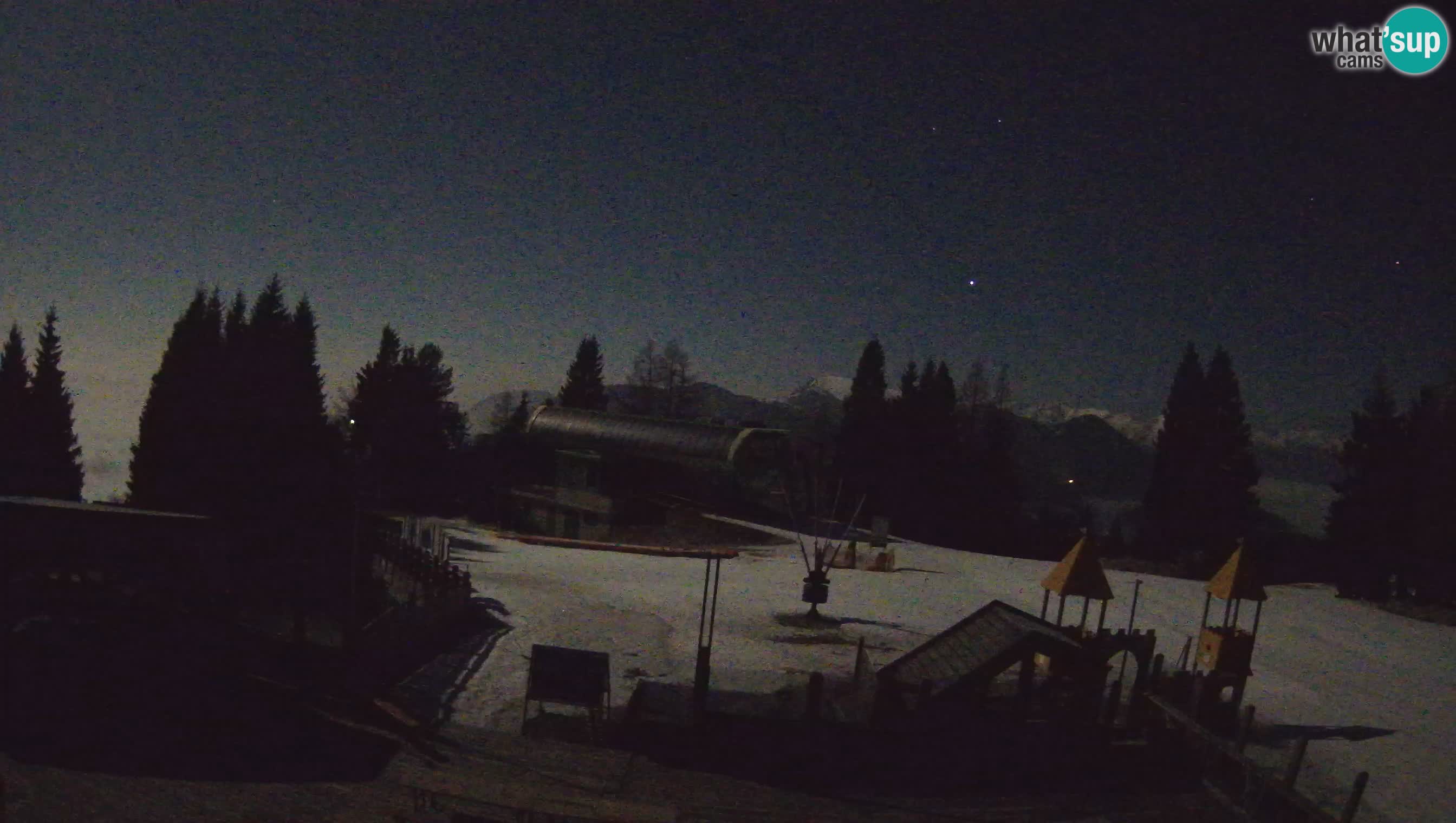 Spletna kamera Počivalo – Alpska Perla | Pogled v živo iz smučišča Cerkno