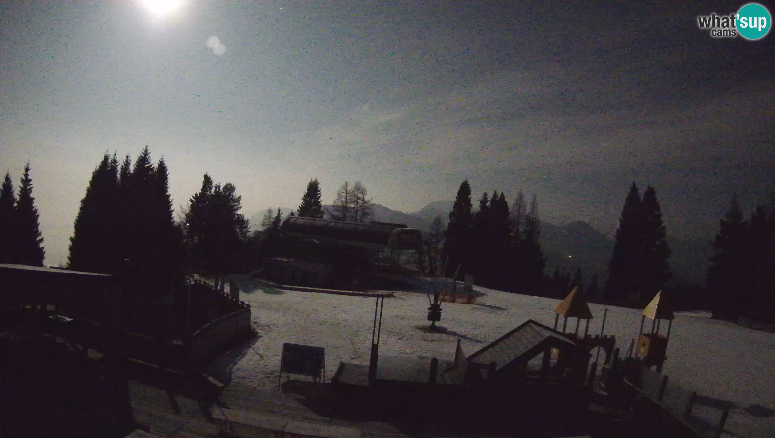 Spletna kamera Počivalo – Alpska Perla | Pogled v živo iz smučišča Cerkno