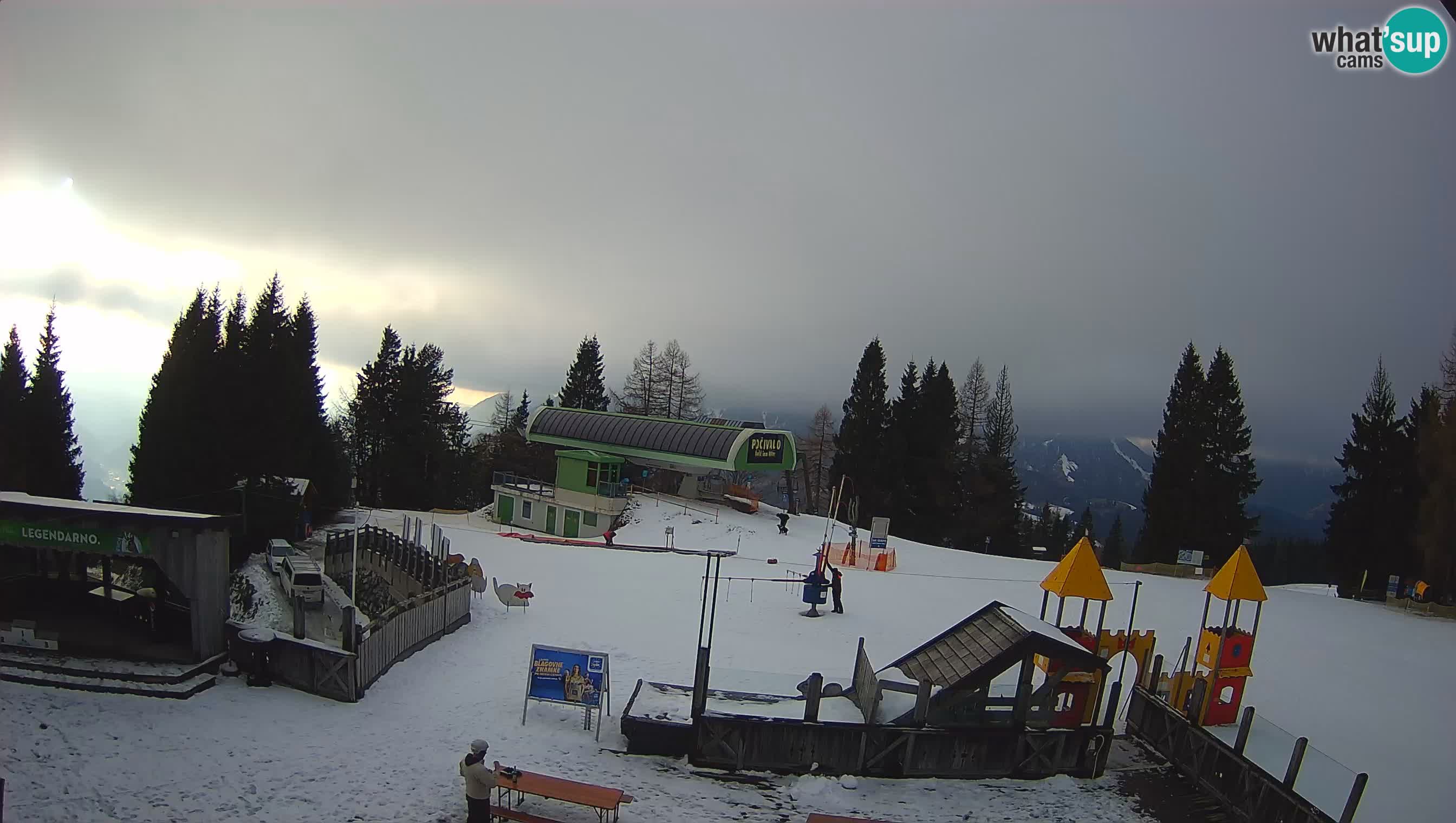 Cámara web Počivalo – Alpska Perla | Vista en vivo desde la estación de esquí Cerkno