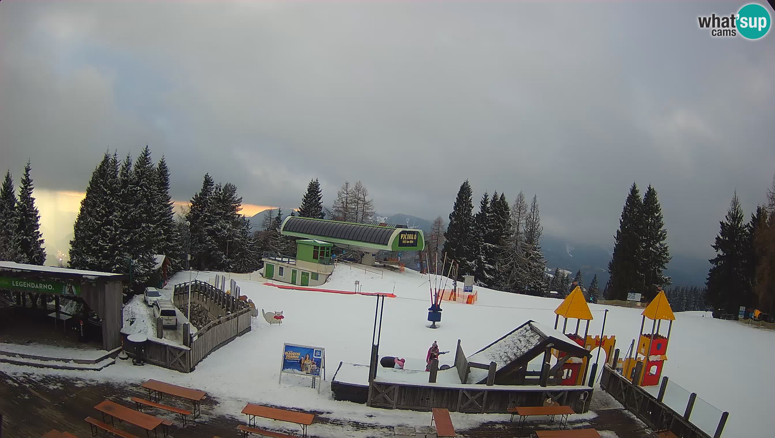 Cámara web Počivalo – Alpska Perla | Vista en vivo desde la estación de esquí Cerkno