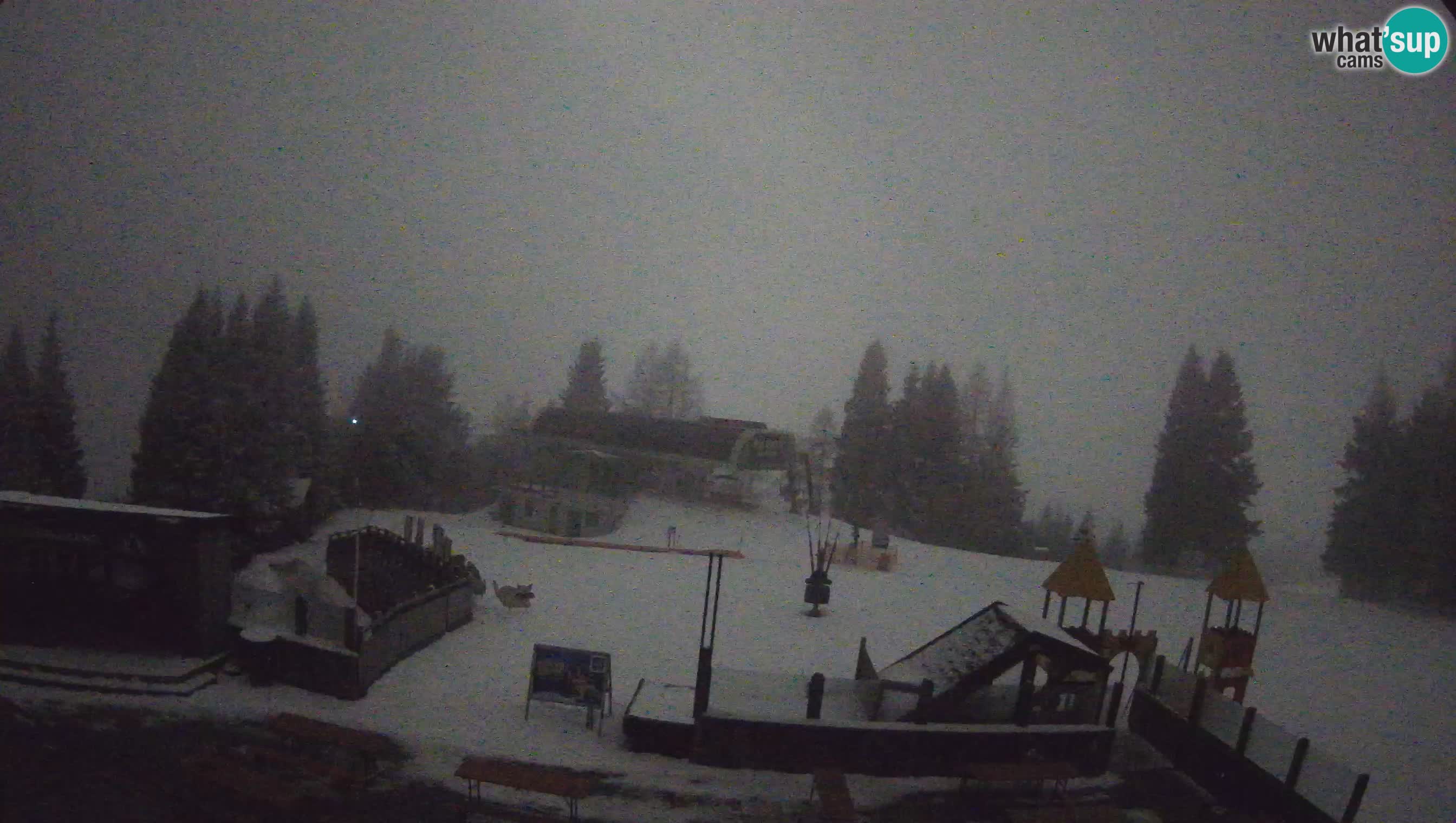 Spletna kamera Počivalo – Alpska Perla | Pogled v živo iz smučišča Cerkno