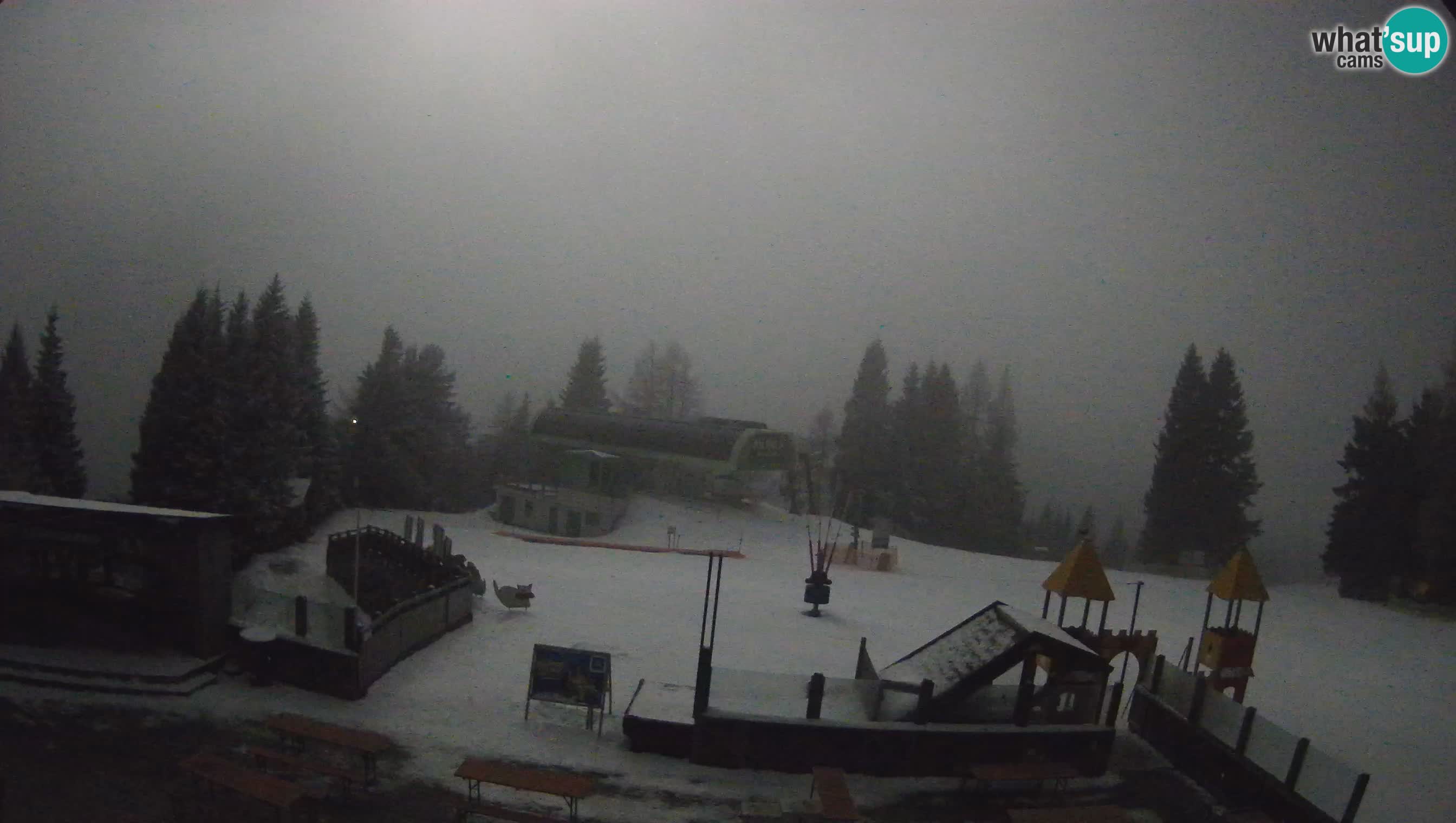 Webcam de la station de ski des Alpes slovènes à Cerkno Počivalo