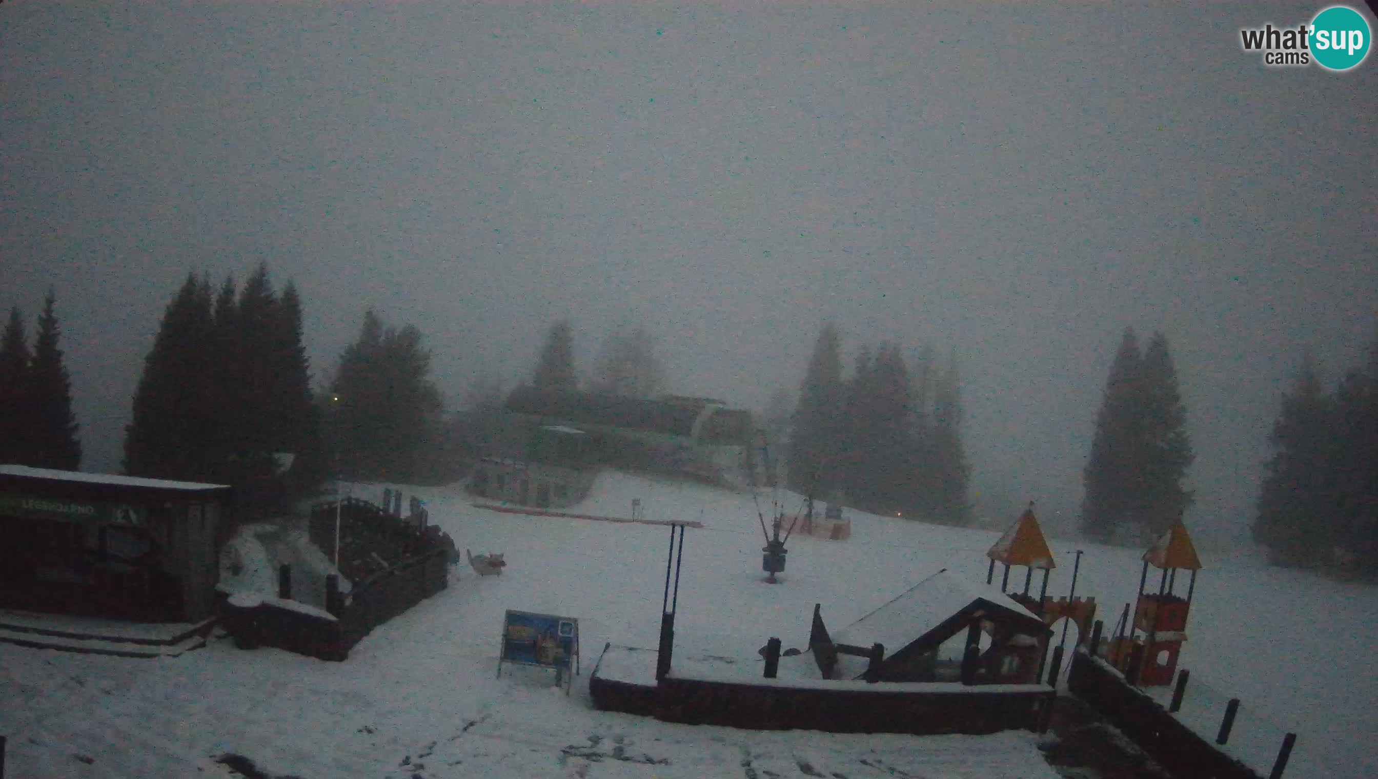 Spletna kamera Počivalo – Alpska Perla | Pogled v živo iz smučišča Cerkno