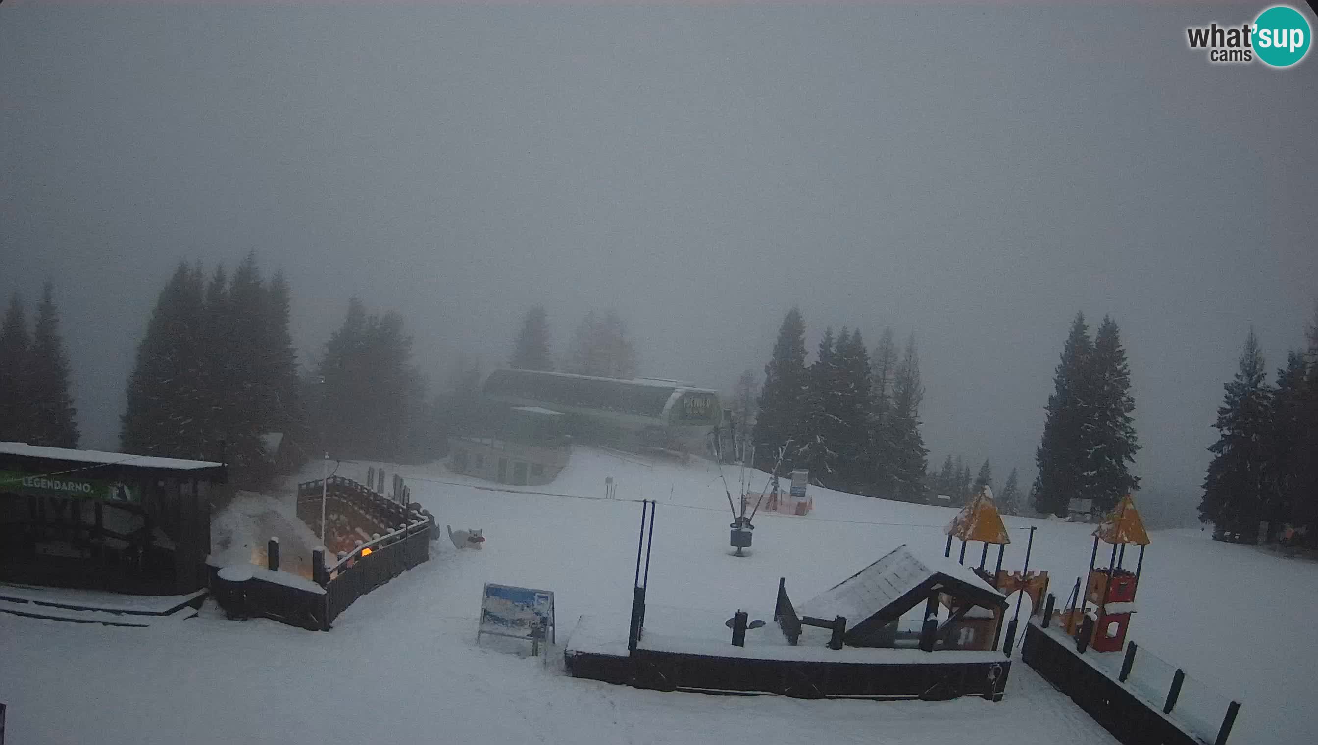 Alpska Perla Ski center Cerkno Počivalo webcam – Slovenia