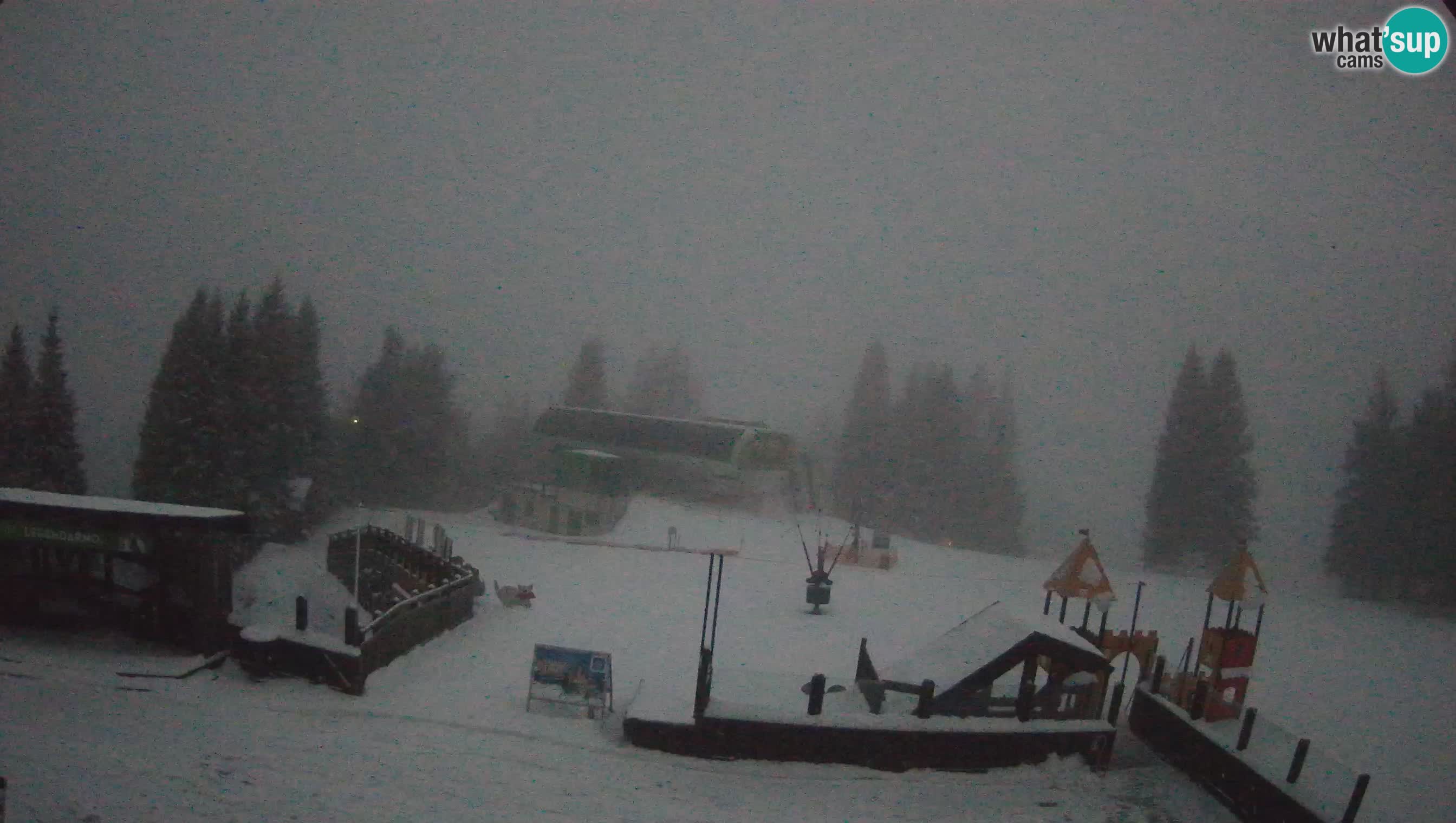 Webcam de la station de ski des Alpes slovènes à Cerkno Počivalo