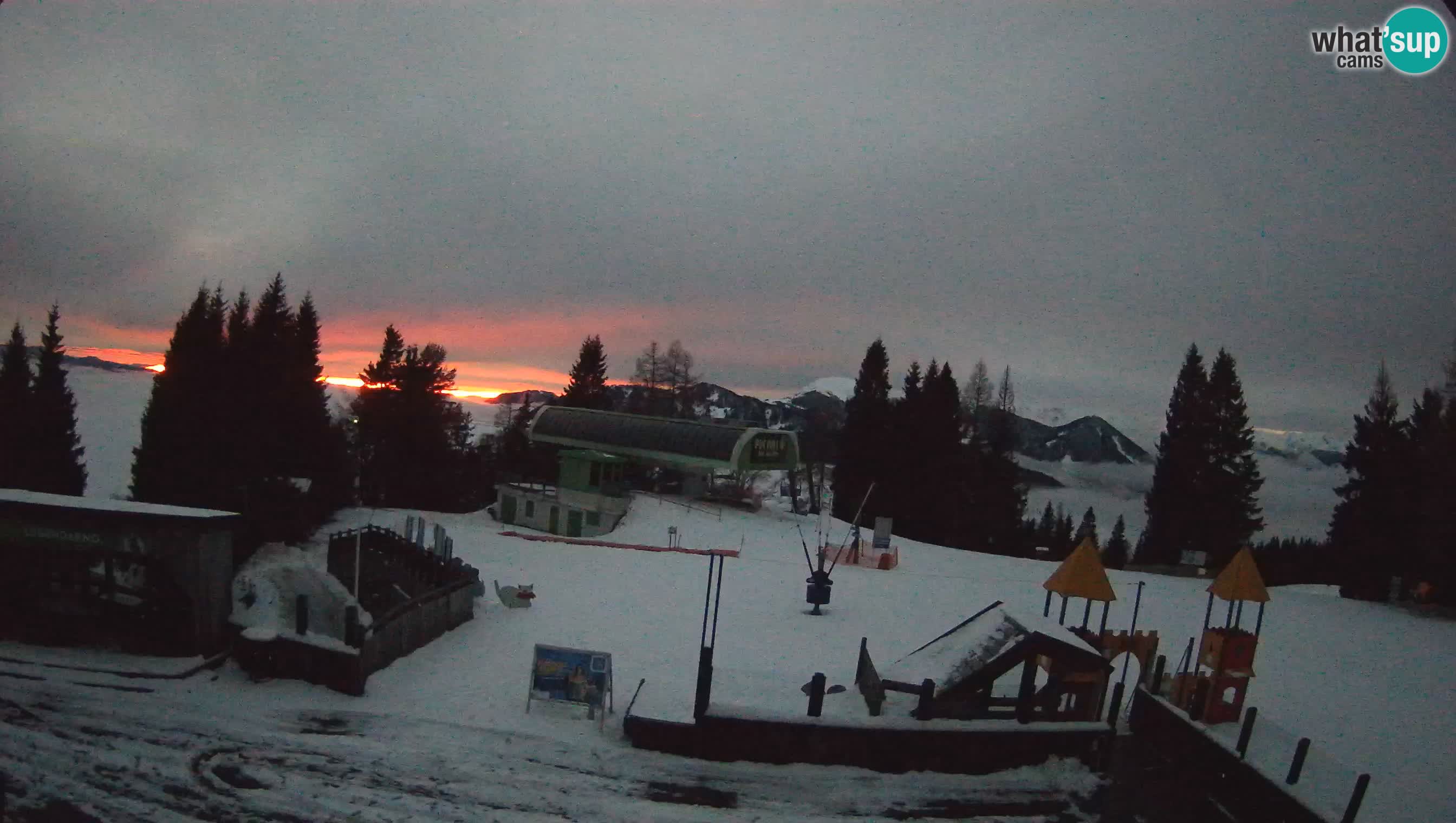 Cámara web Počivalo – Alpska Perla | Vista en vivo desde la estación de esquí Cerkno