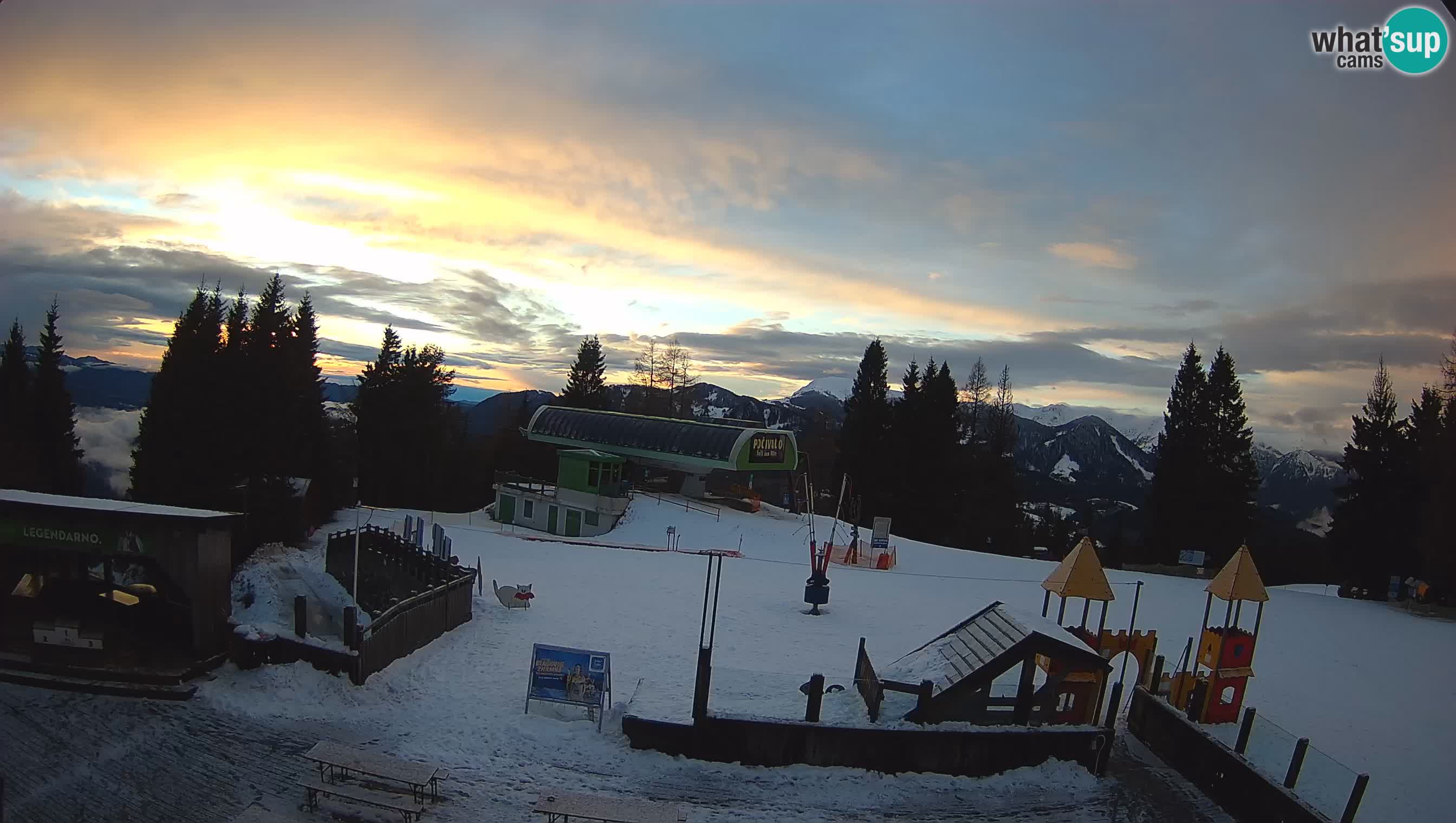Webcam de la station de ski des Alpes slovènes à Cerkno Počivalo