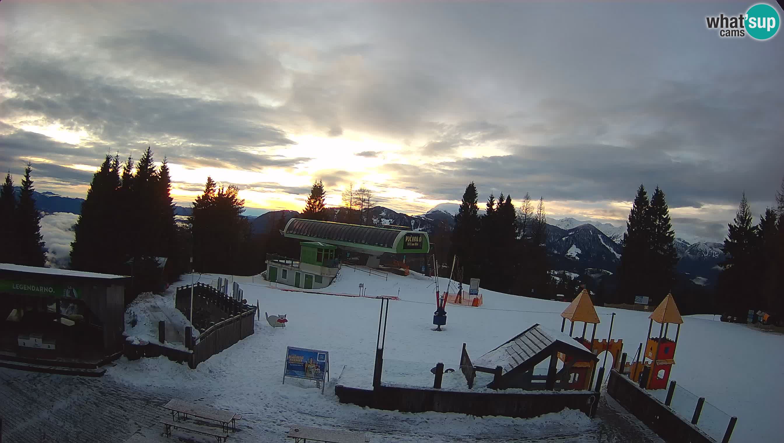 Webcam de la station de ski des Alpes slovènes à Cerkno Počivalo