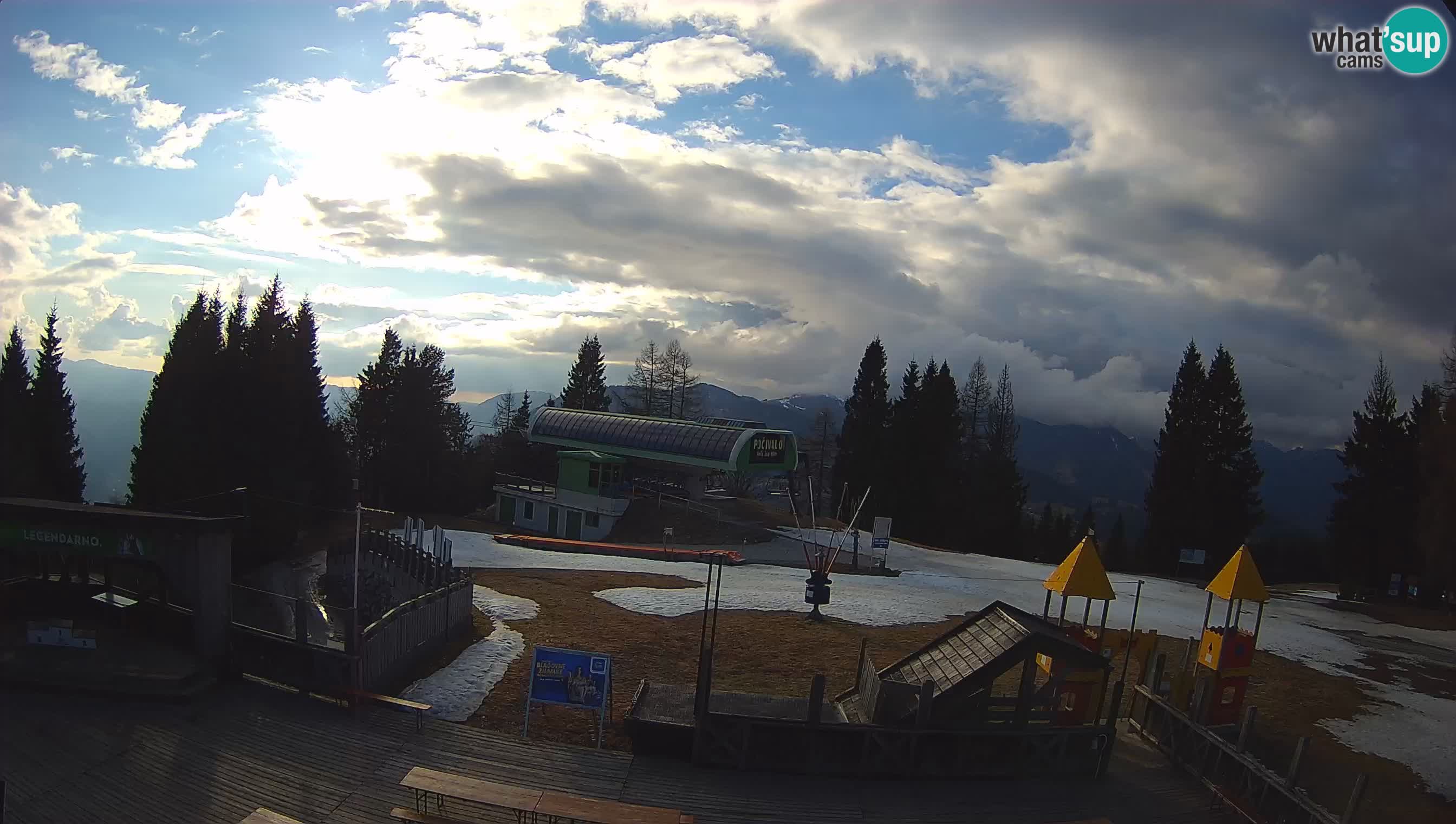 Cámara web Počivalo – Alpska Perla | Vista en vivo desde la estación de esquí Cerkno