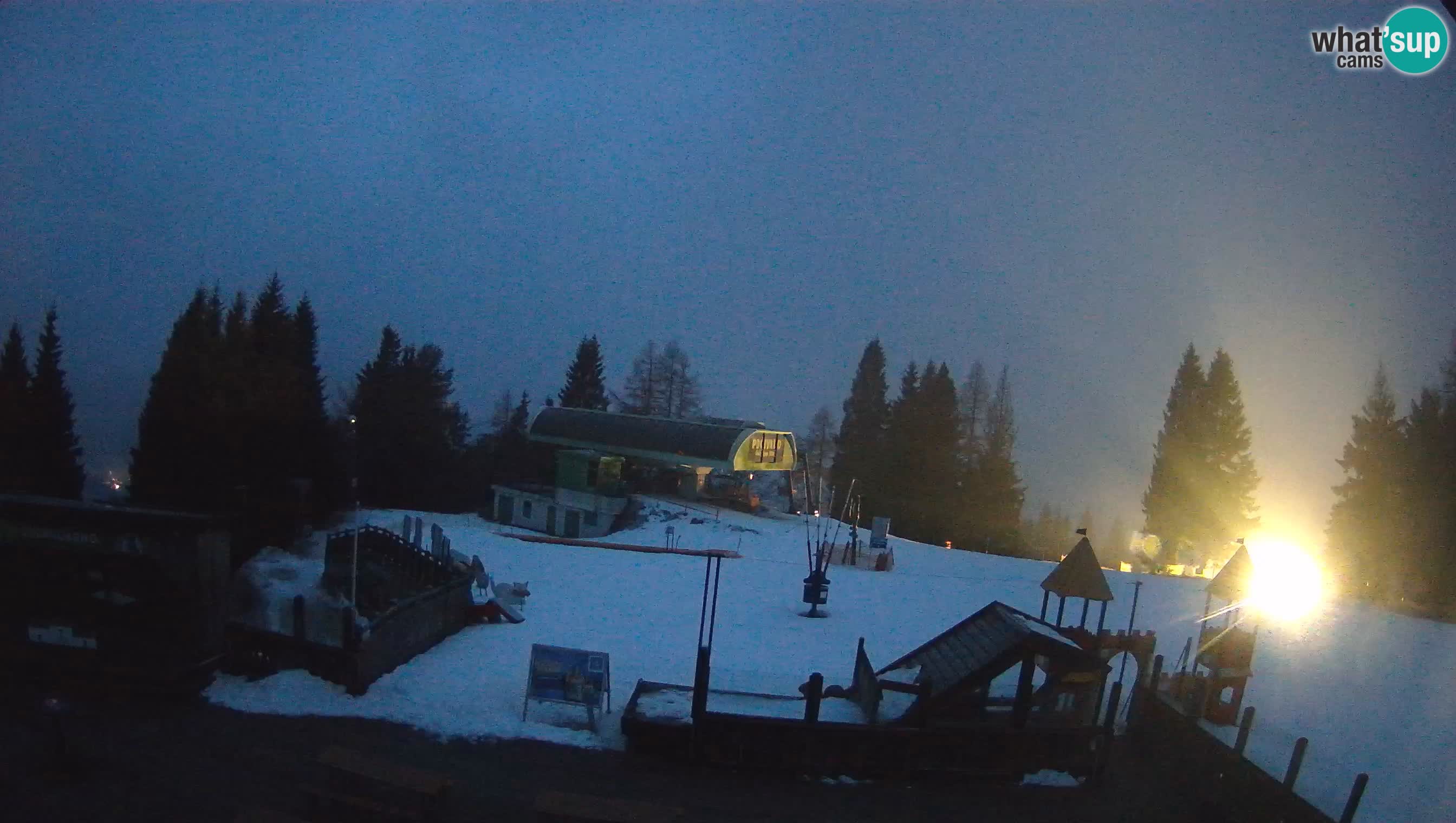 Spletna kamera Počivalo – Alpska Perla | Pogled v živo iz smučišča Cerkno