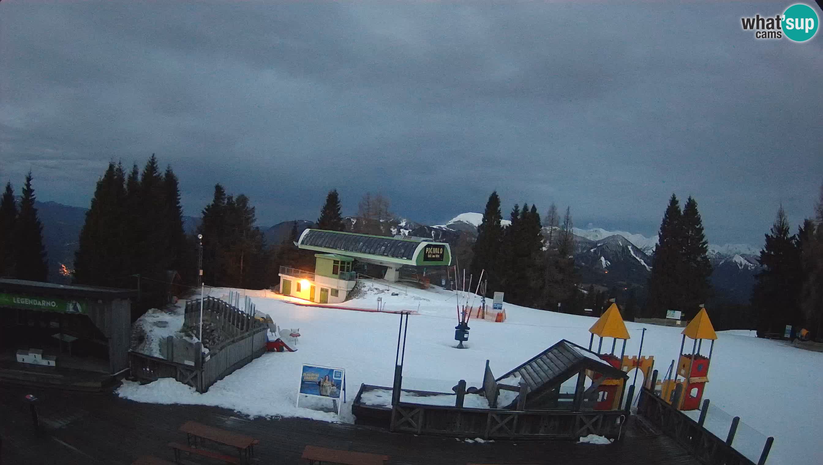 Spletna kamera Počivalo – Alpska Perla | Pogled v živo iz smučišča Cerkno