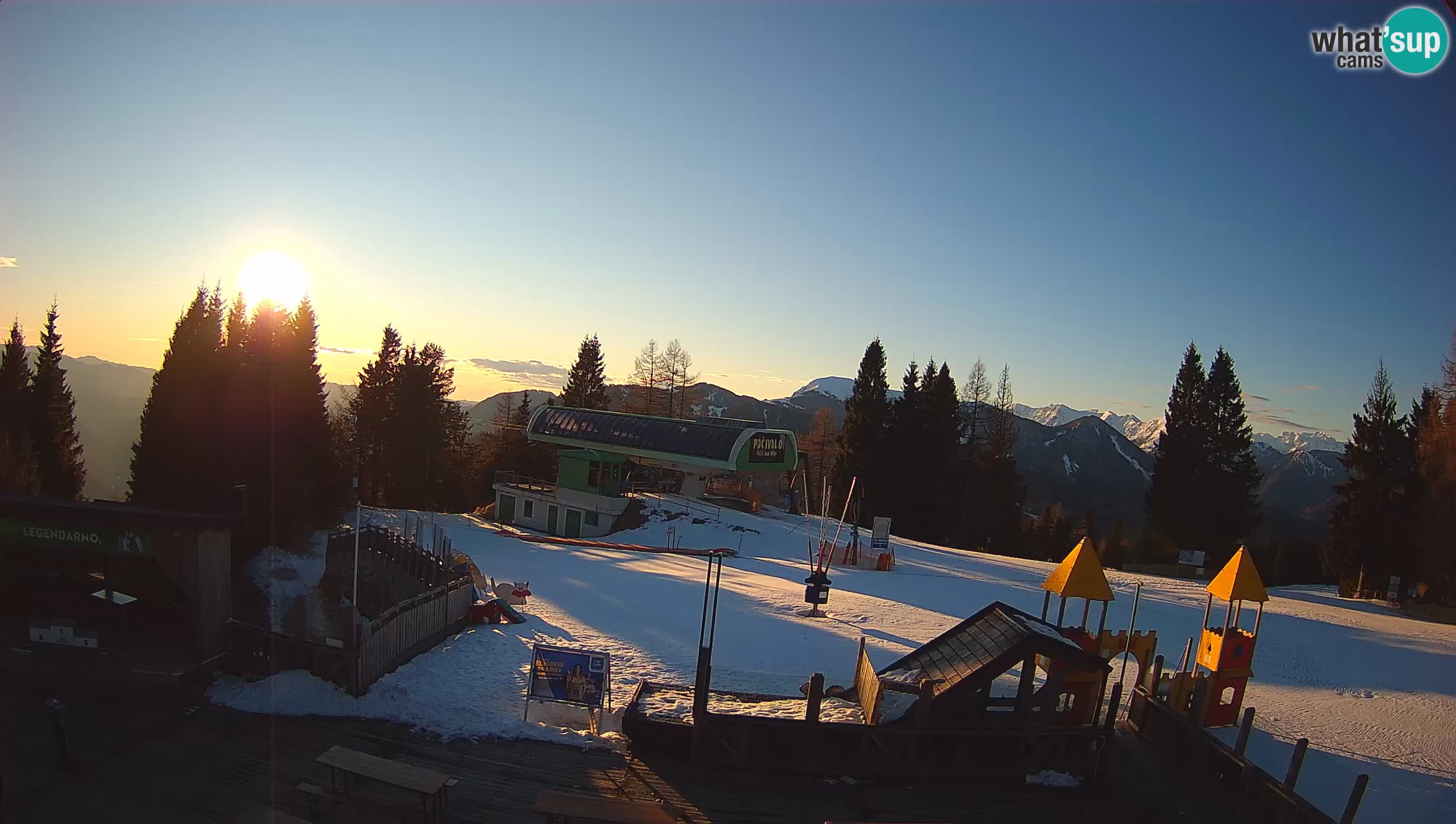 Spletna kamera Počivalo – Alpska Perla | Pogled v živo iz smučišča Cerkno
