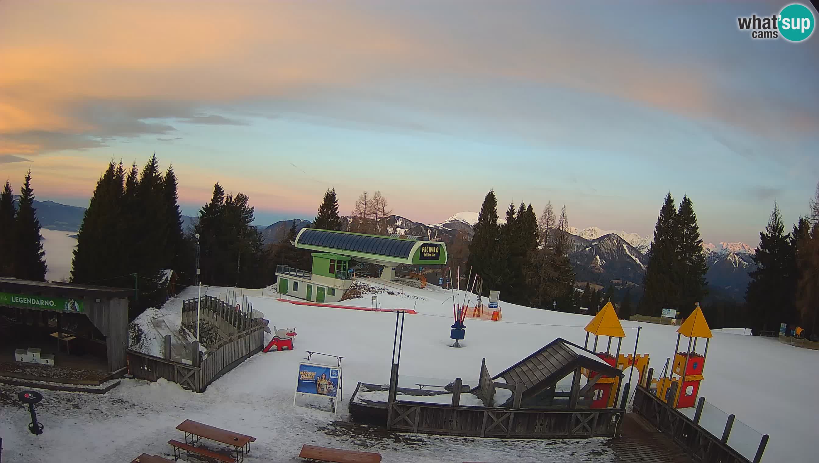 Spletna kamera Počivalo – Alpska Perla | Pogled v živo iz smučišča Cerkno