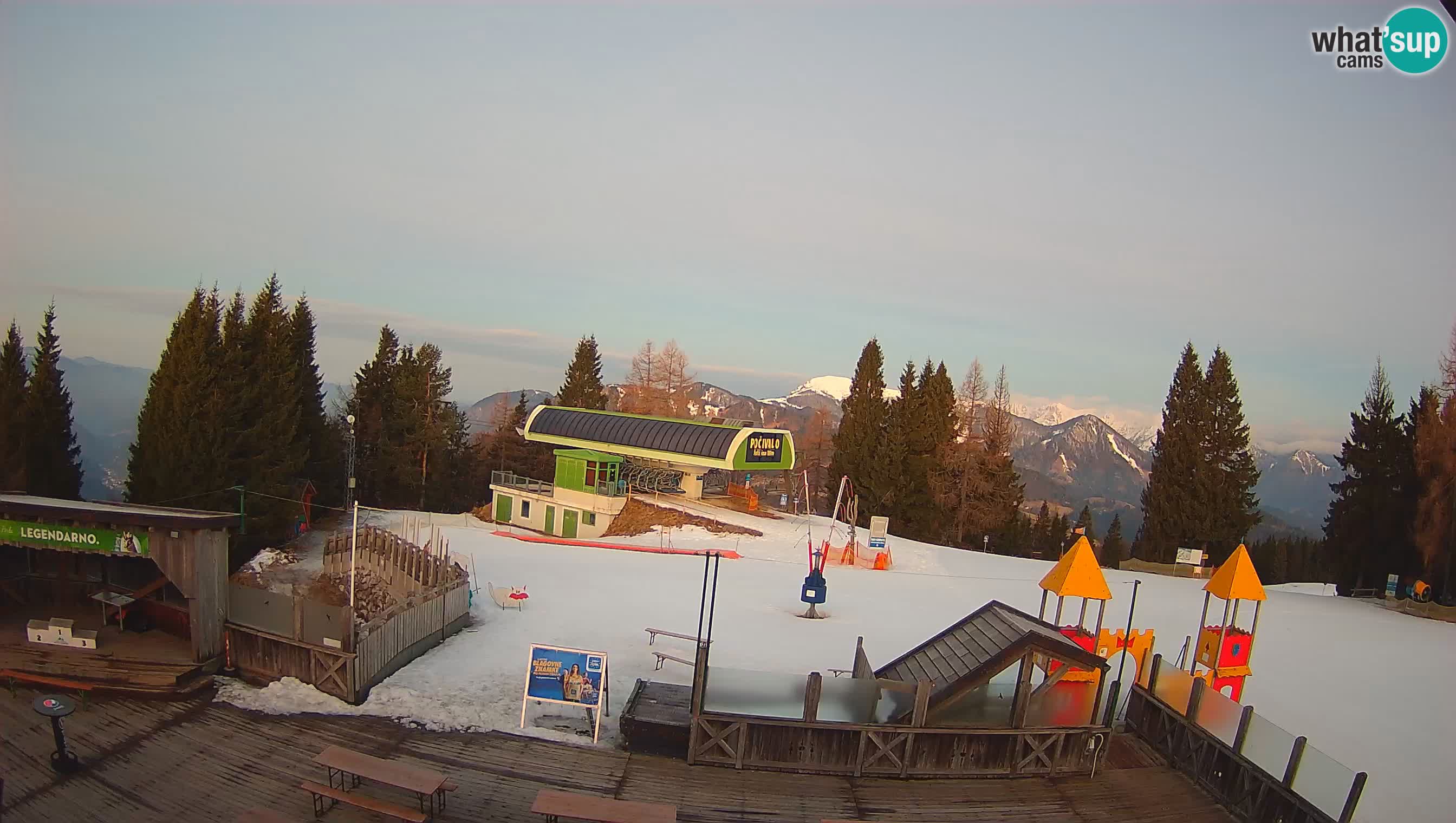 Alpska Perla Ski center Cerkno Počivalo webcam – Slovenia