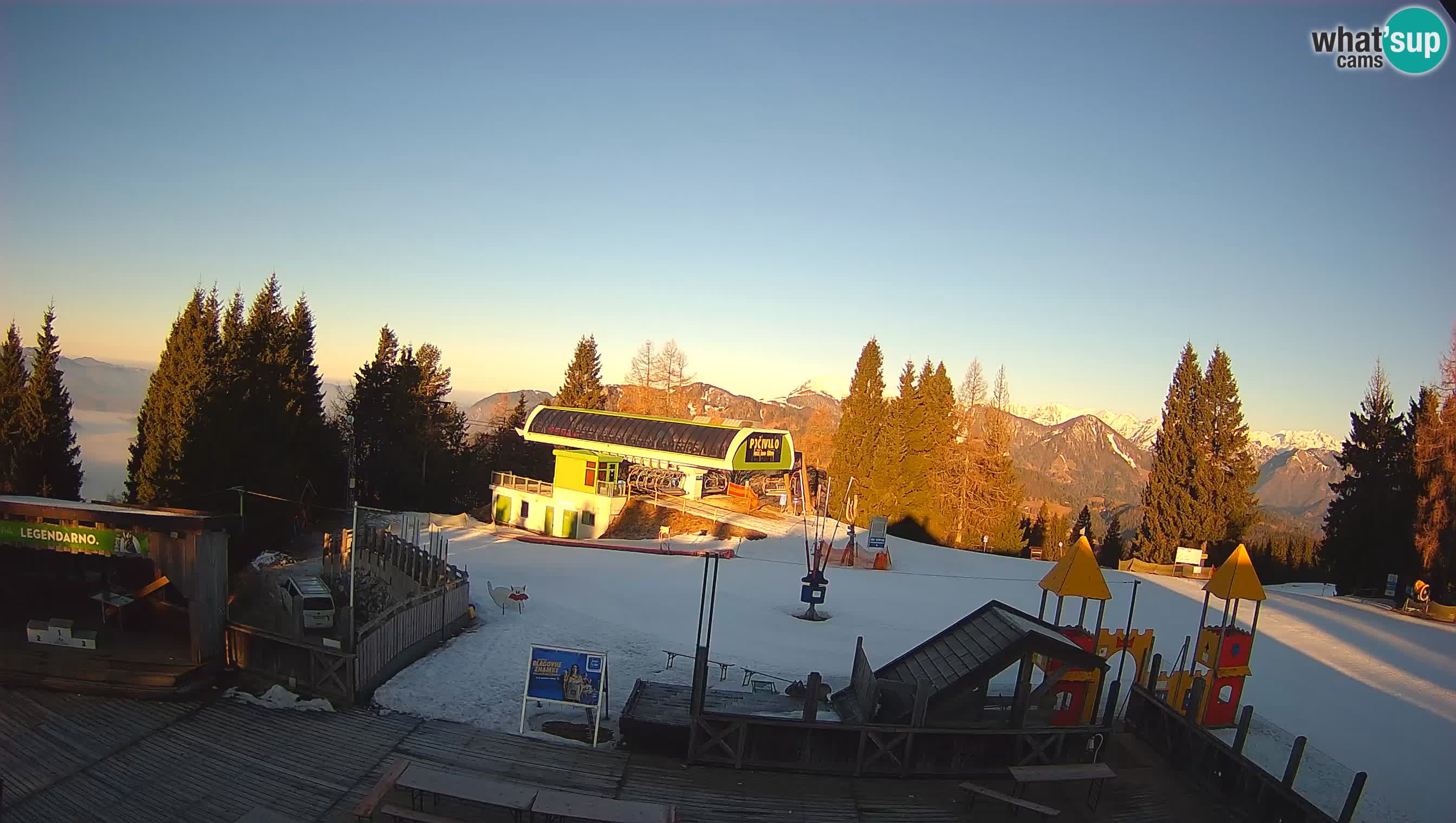 Alpska Perla Ski center Cerkno Počivalo webcam – Slovenia