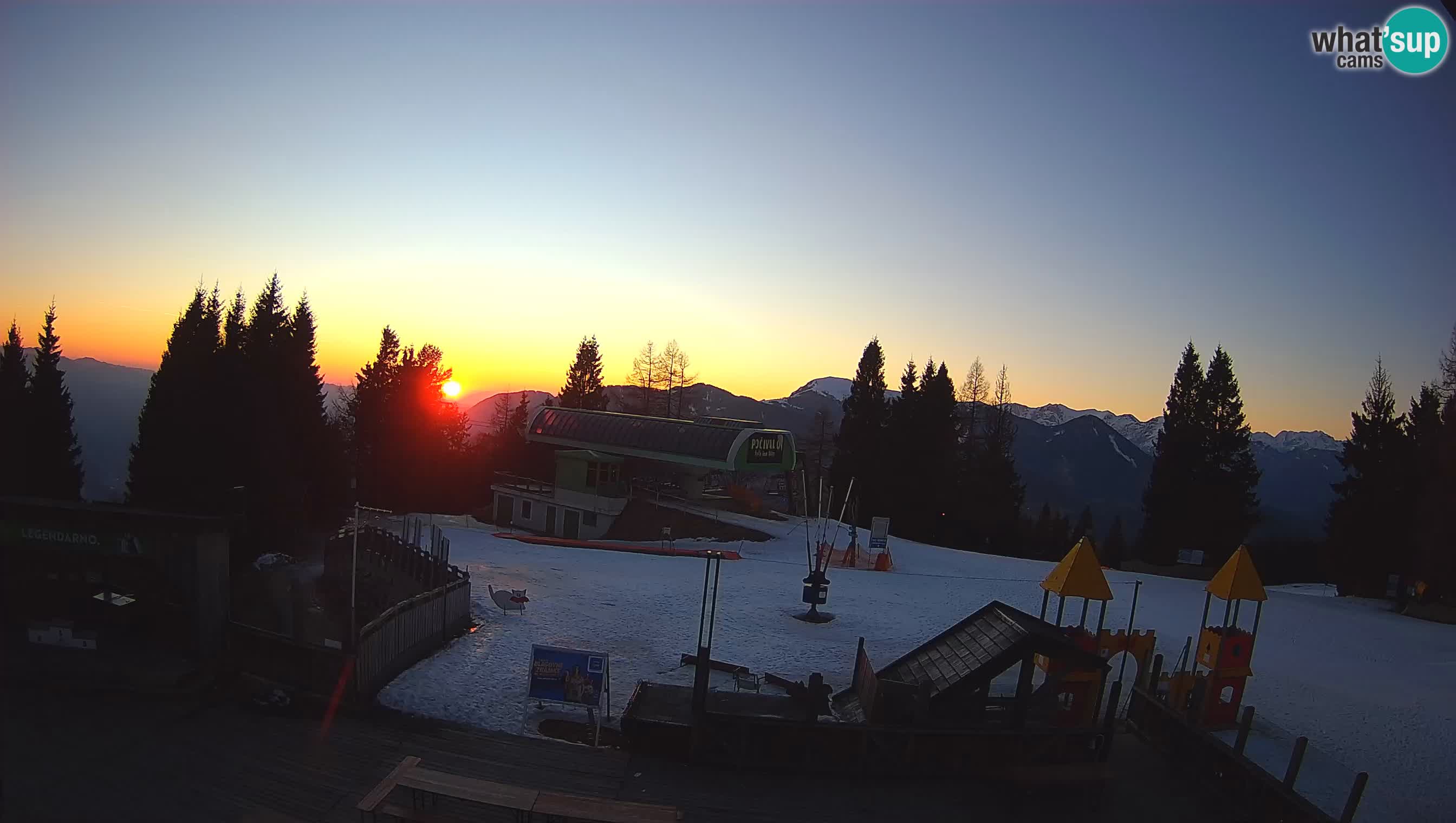 Alpska Perla Ski hotel Cerkno Počivalo webcam – Slovenia