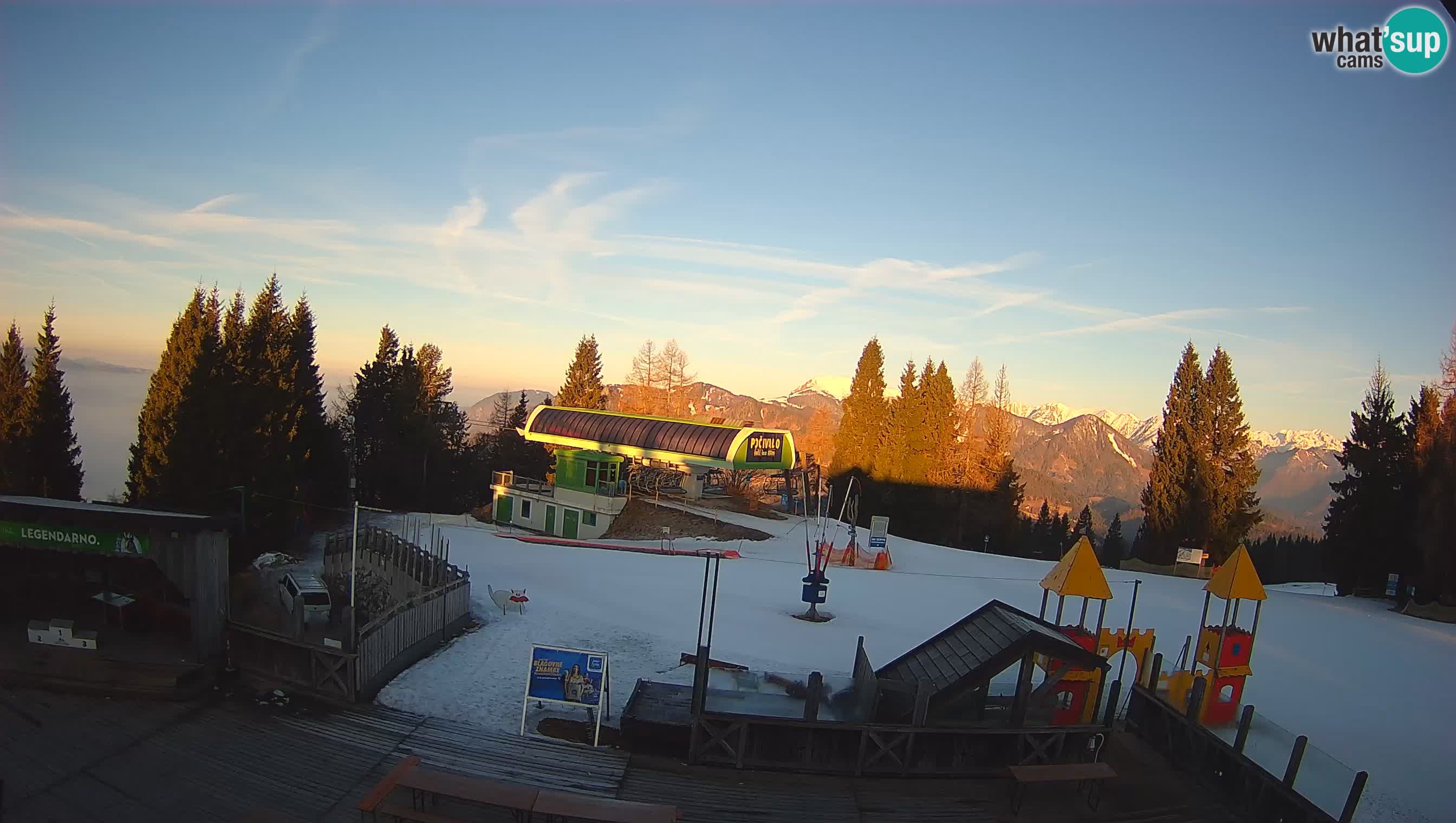Alpska Perla Ski hotel Cerkno Počivalo webcam – Slovenia