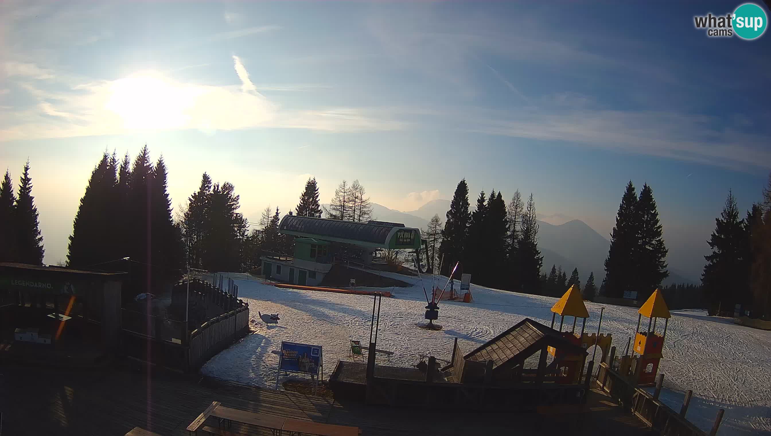 Spletna kamera Počivalo – Alpska Perla | Pogled v živo iz smučišča Cerkno