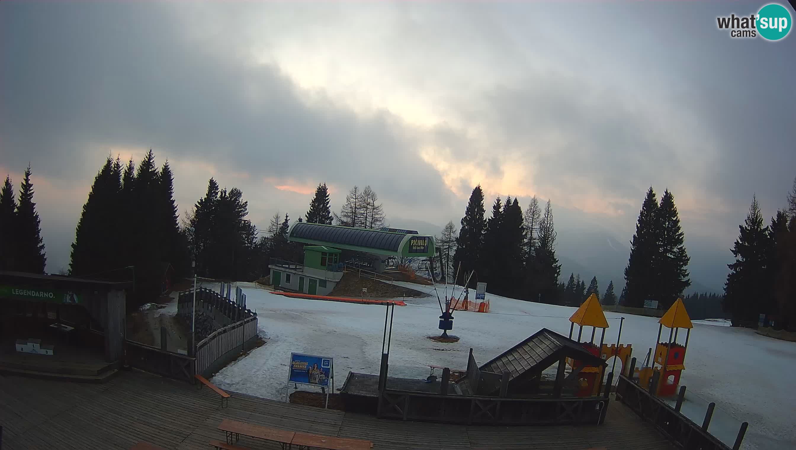 Webcam Počivalo – Alpska Perla | Vista live dalla stazione sciistica di Cerkno