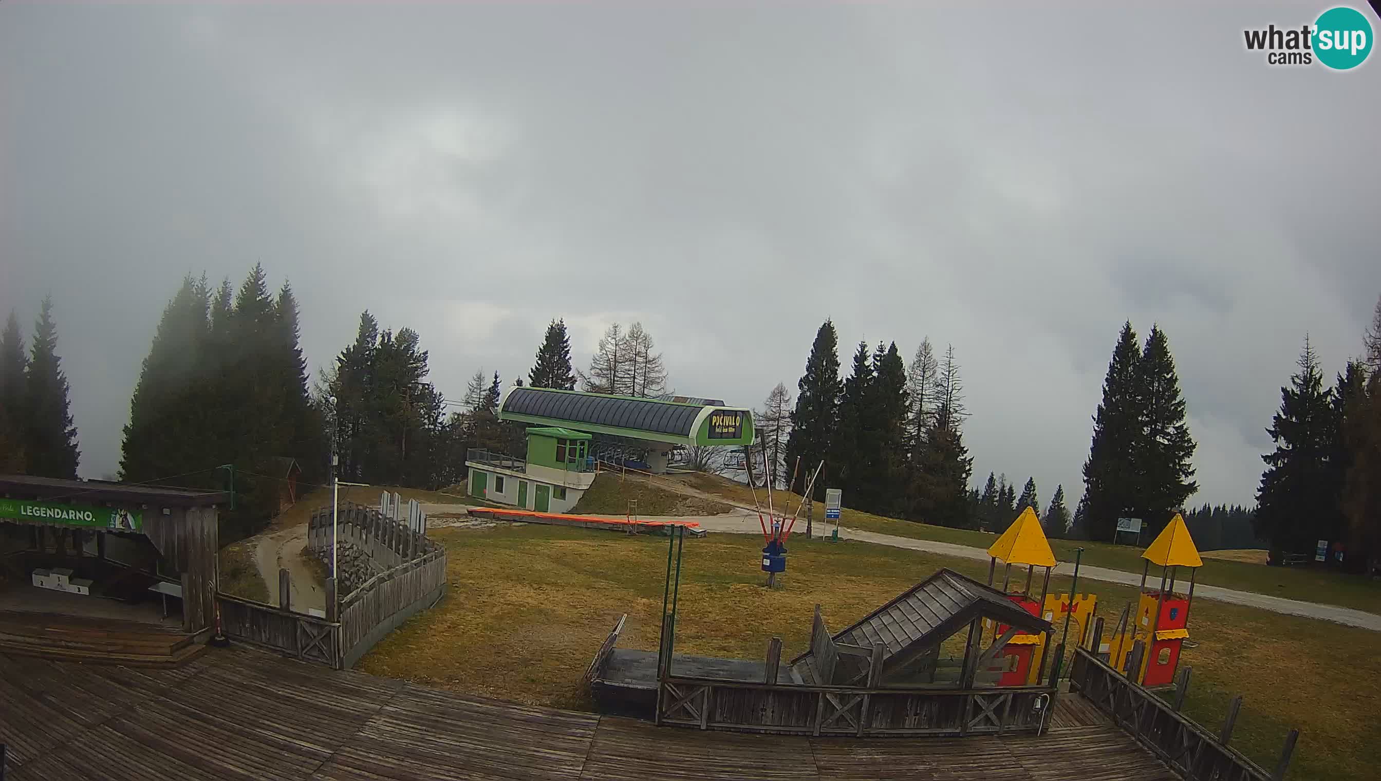 Webcam de la station de ski des Alpes slovènes à Cerkno Počivalo