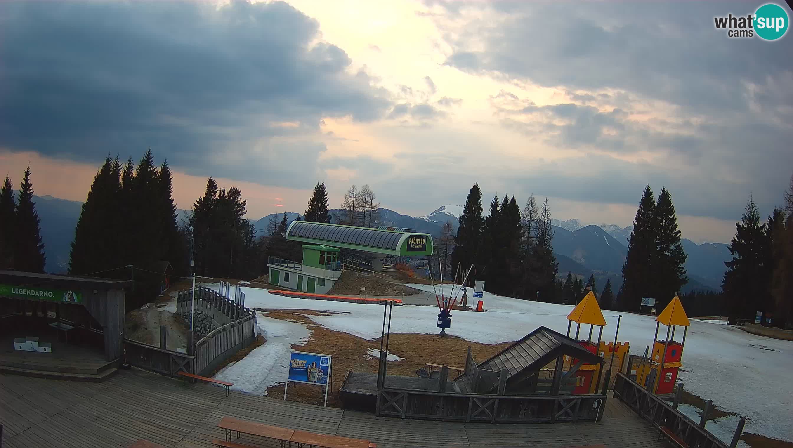 Webcam Počivalo – Alpska Perla | Vista live dalla stazione sciistica di Cerkno