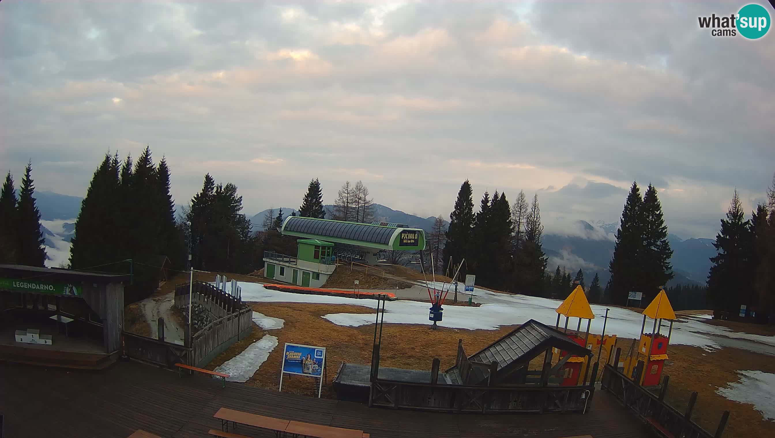 Webcam de la station de ski des Alpes slovènes à Cerkno Počivalo