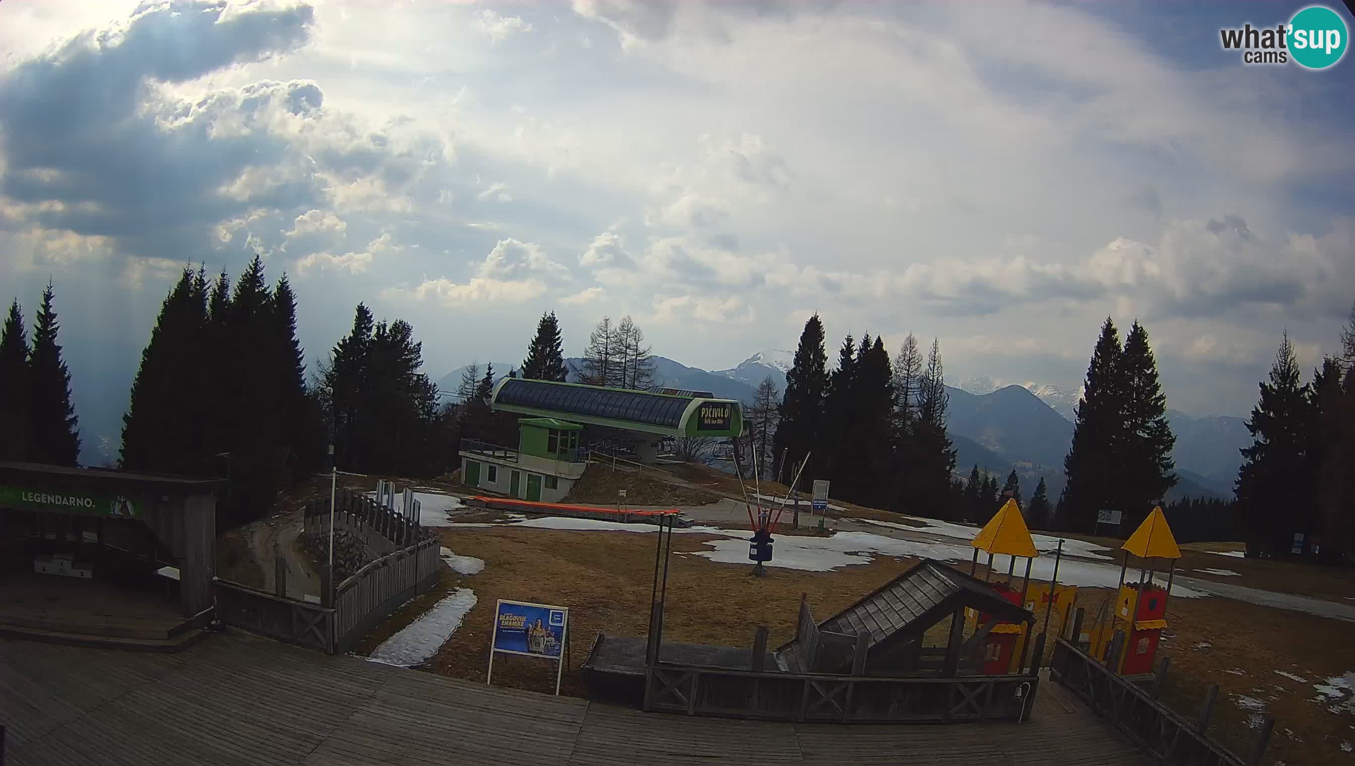 Spletna kamera Počivalo – Alpska Perla | Pogled v živo iz smučišča Cerkno