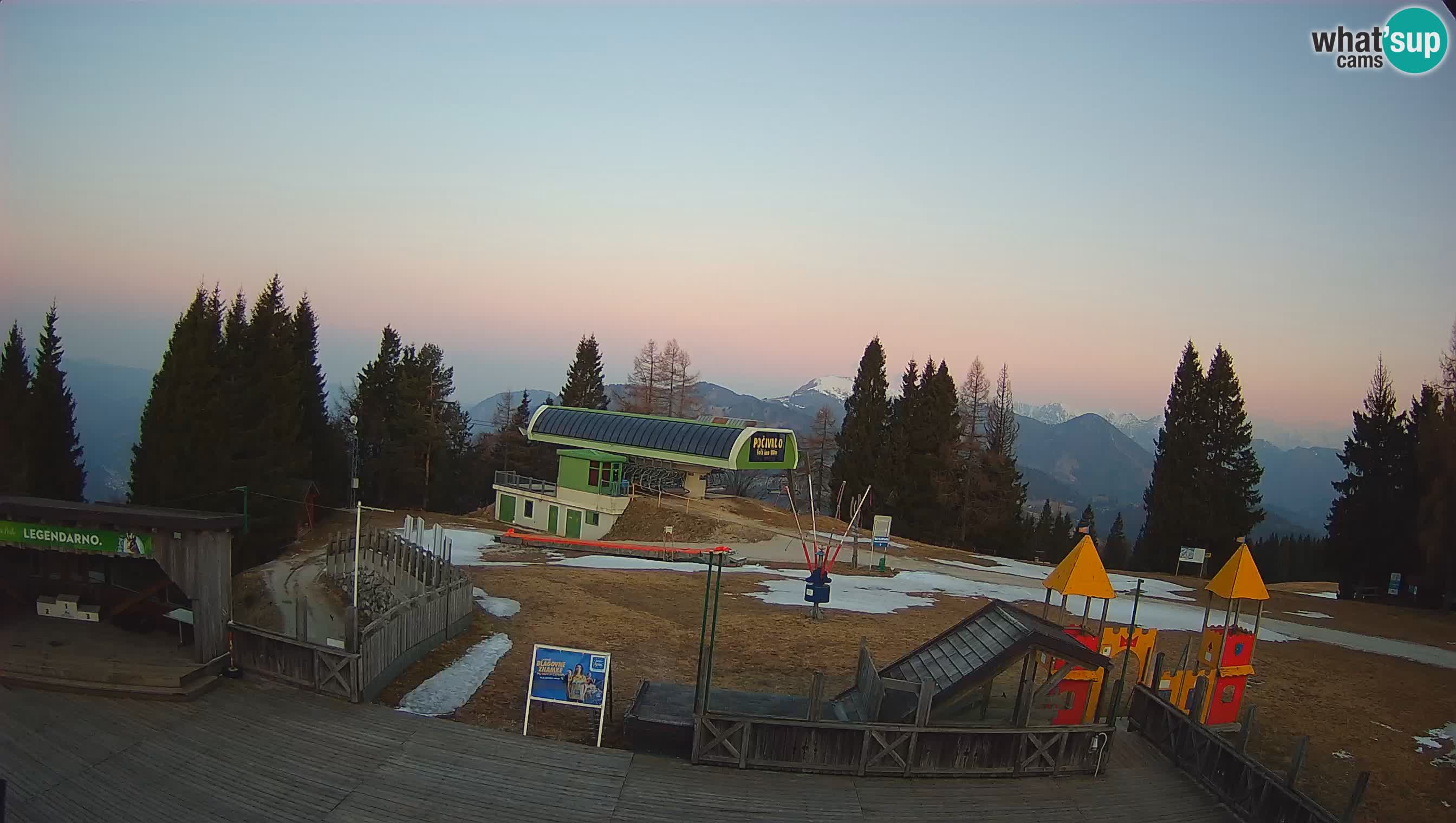 Spletna kamera Počivalo – Alpska Perla | Pogled v živo iz smučišča Cerkno