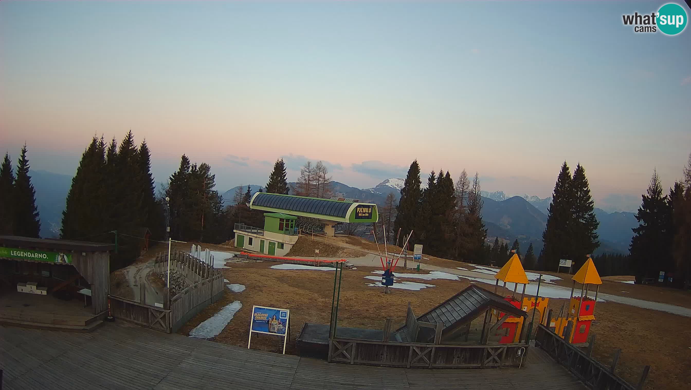 Alpska Perla Ski center Cerkno Počivalo webcam – Slovenia