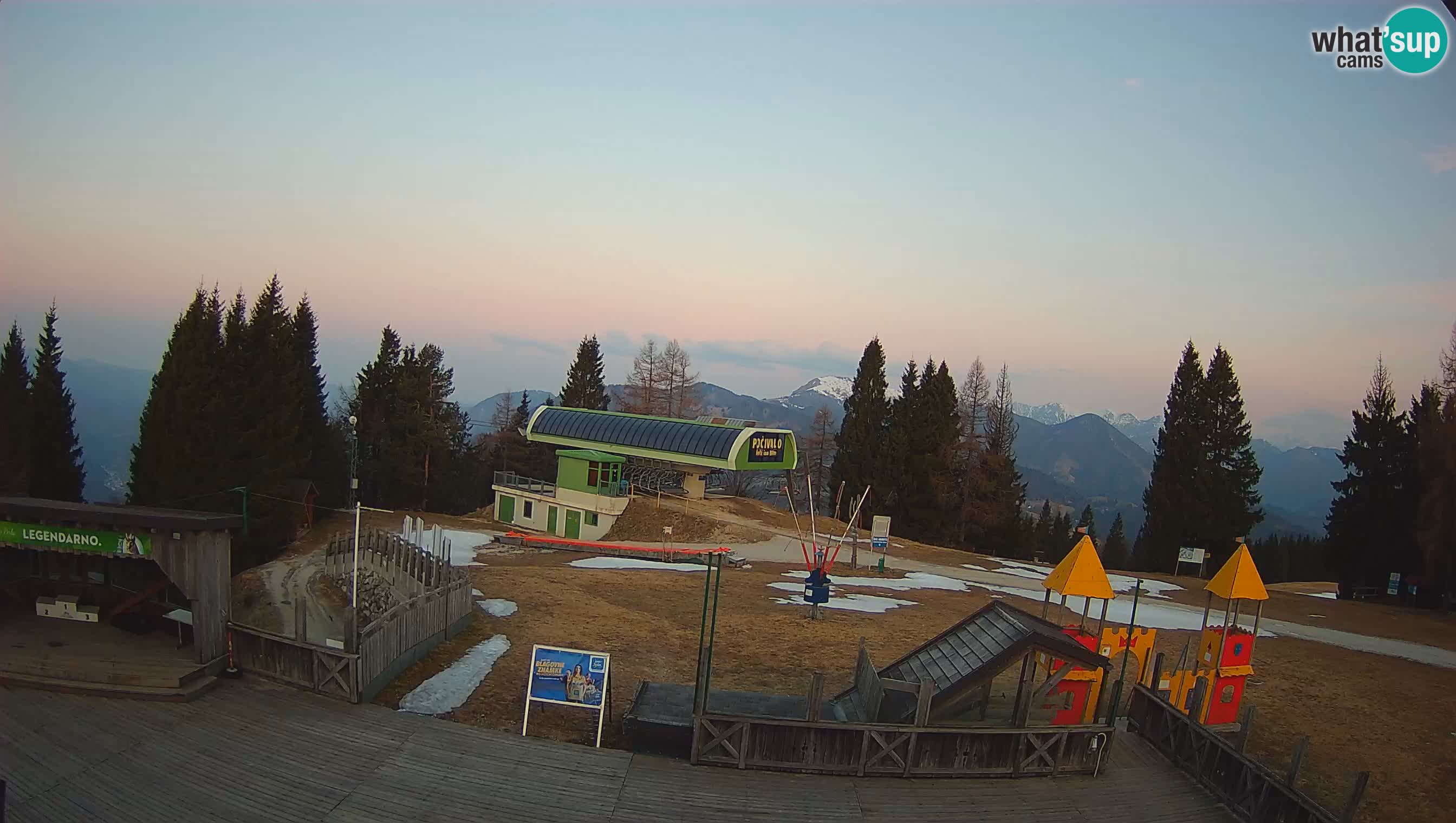 Alpska Perla Ski center Cerkno Počivalo webcam – Slovenia