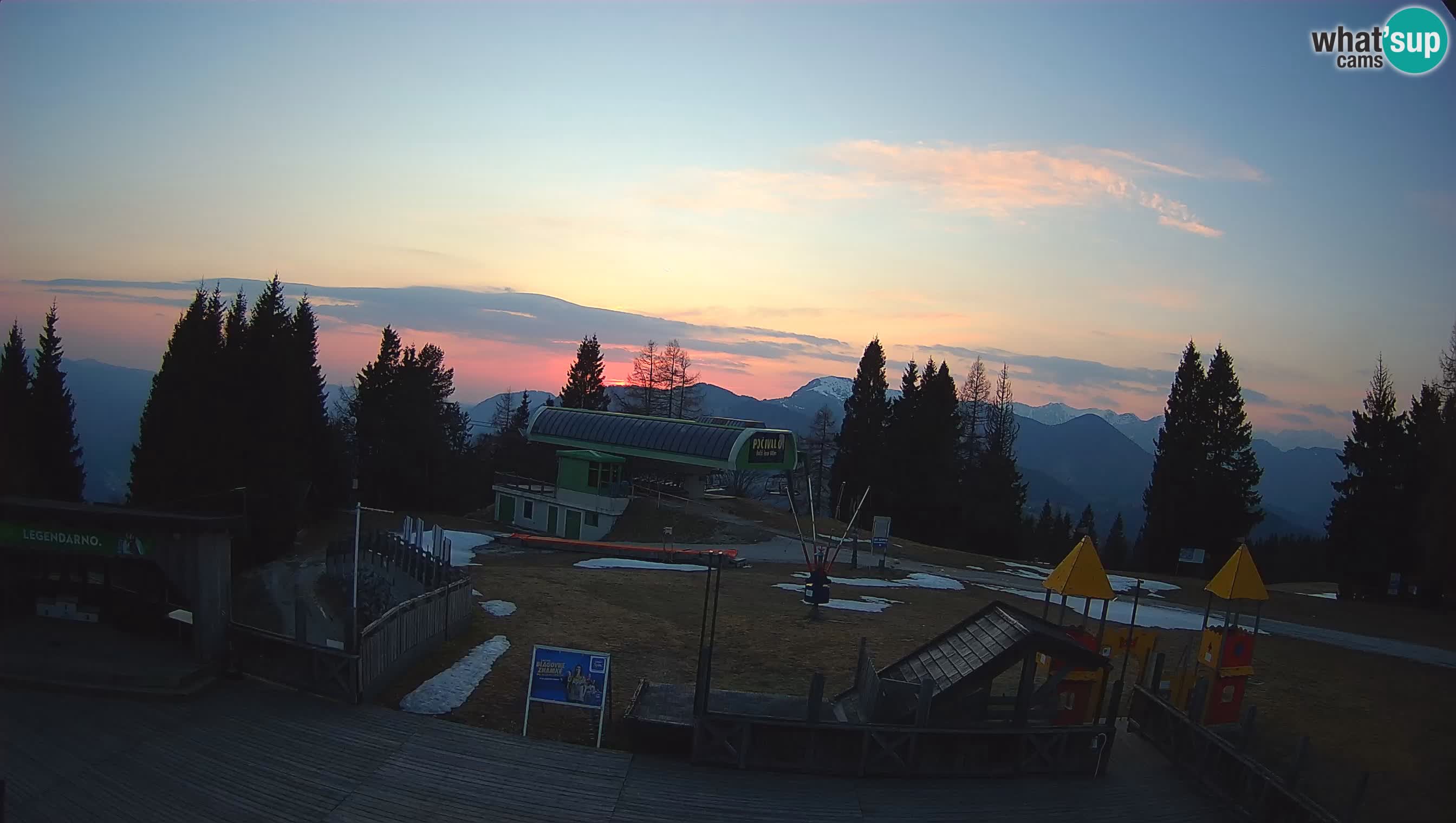 Webcam de la station de ski des Alpes slovènes à Cerkno Počivalo