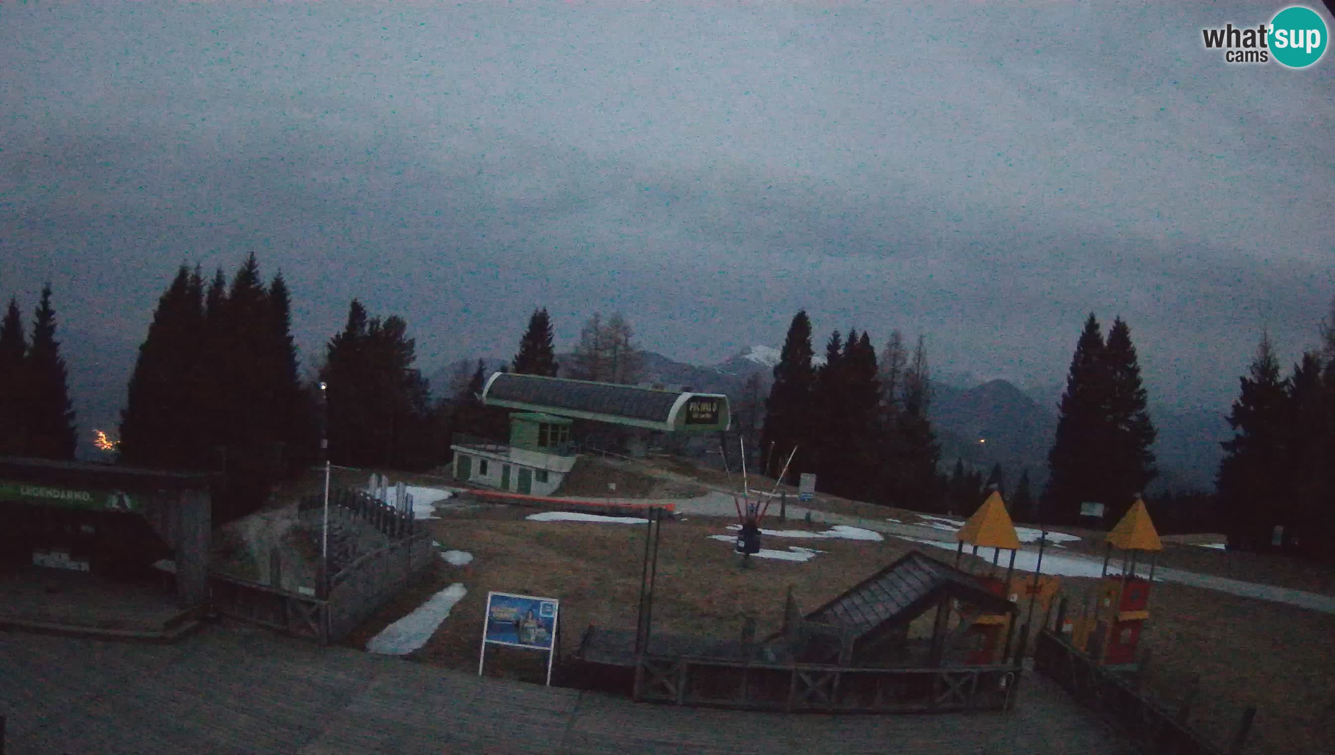 Spletna kamera Počivalo – Alpska Perla | Pogled v živo iz smučišča Cerkno