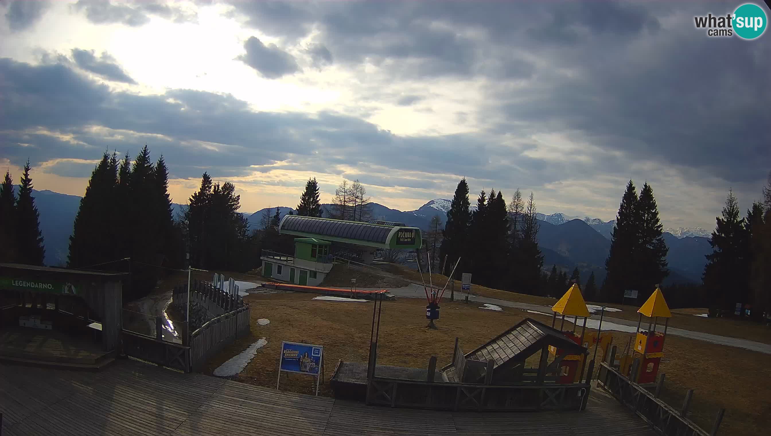 Webcam de la station de ski des Alpes slovènes à Cerkno Počivalo