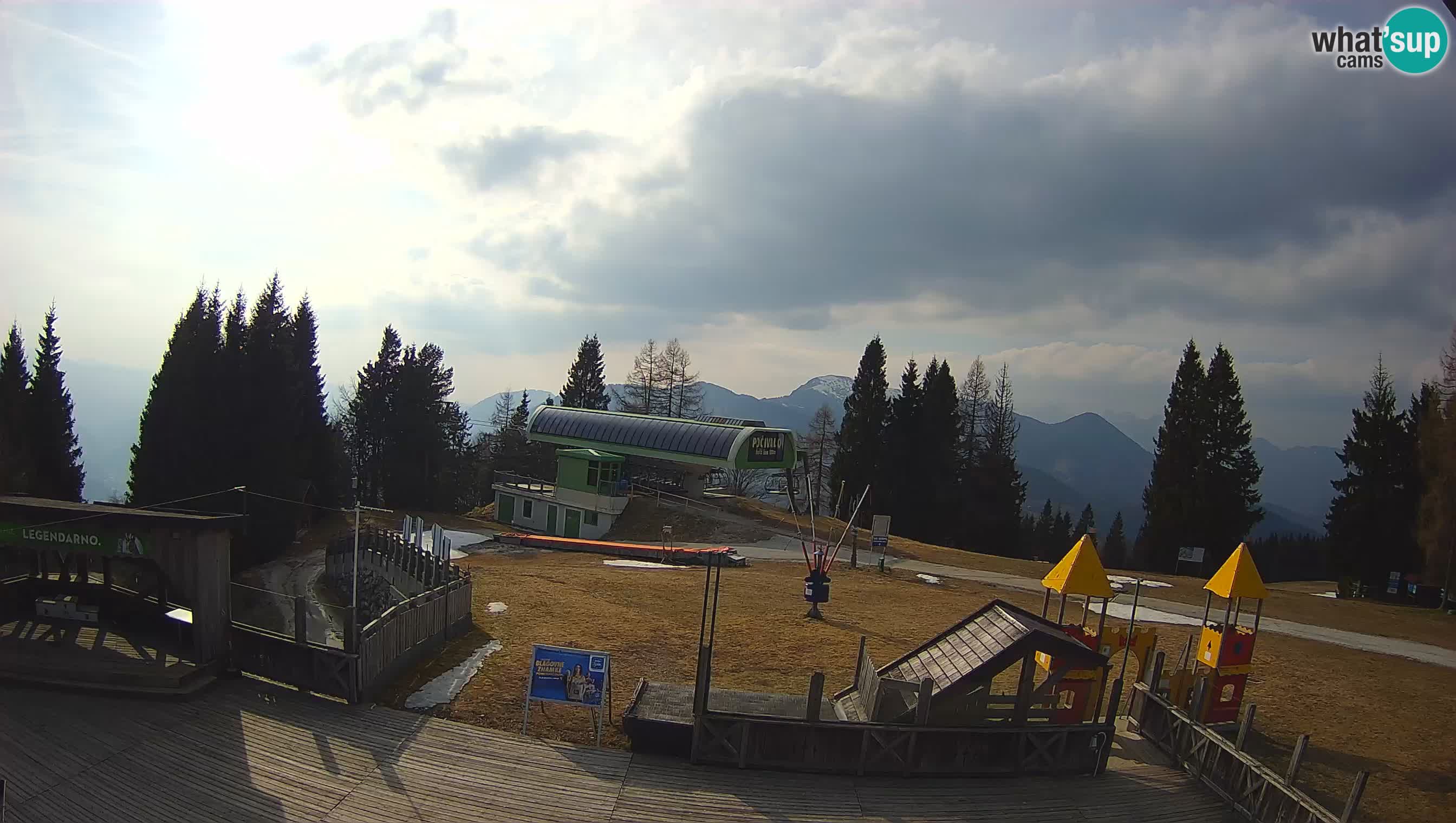 Spletna kamera Počivalo – Alpska Perla | Pogled v živo iz smučišča Cerkno