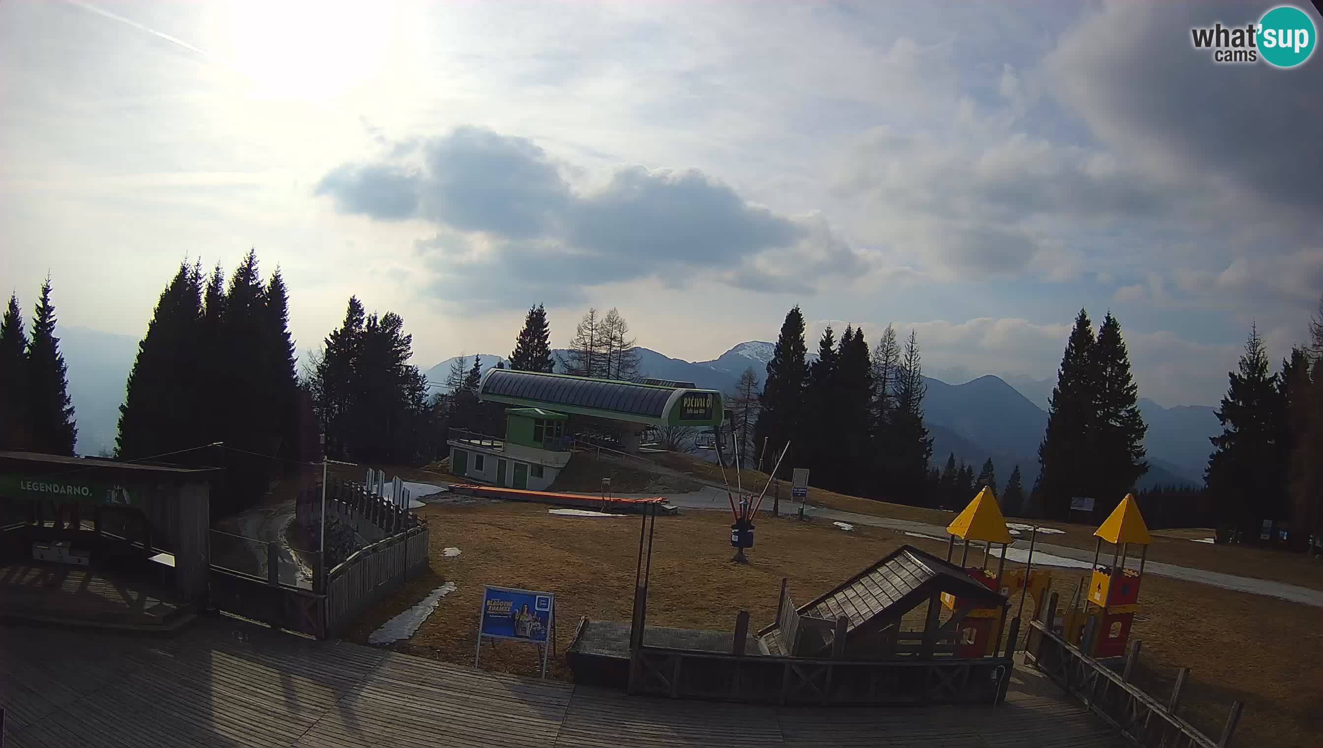 Spletna kamera Počivalo – Alpska Perla | Pogled v živo iz smučišča Cerkno