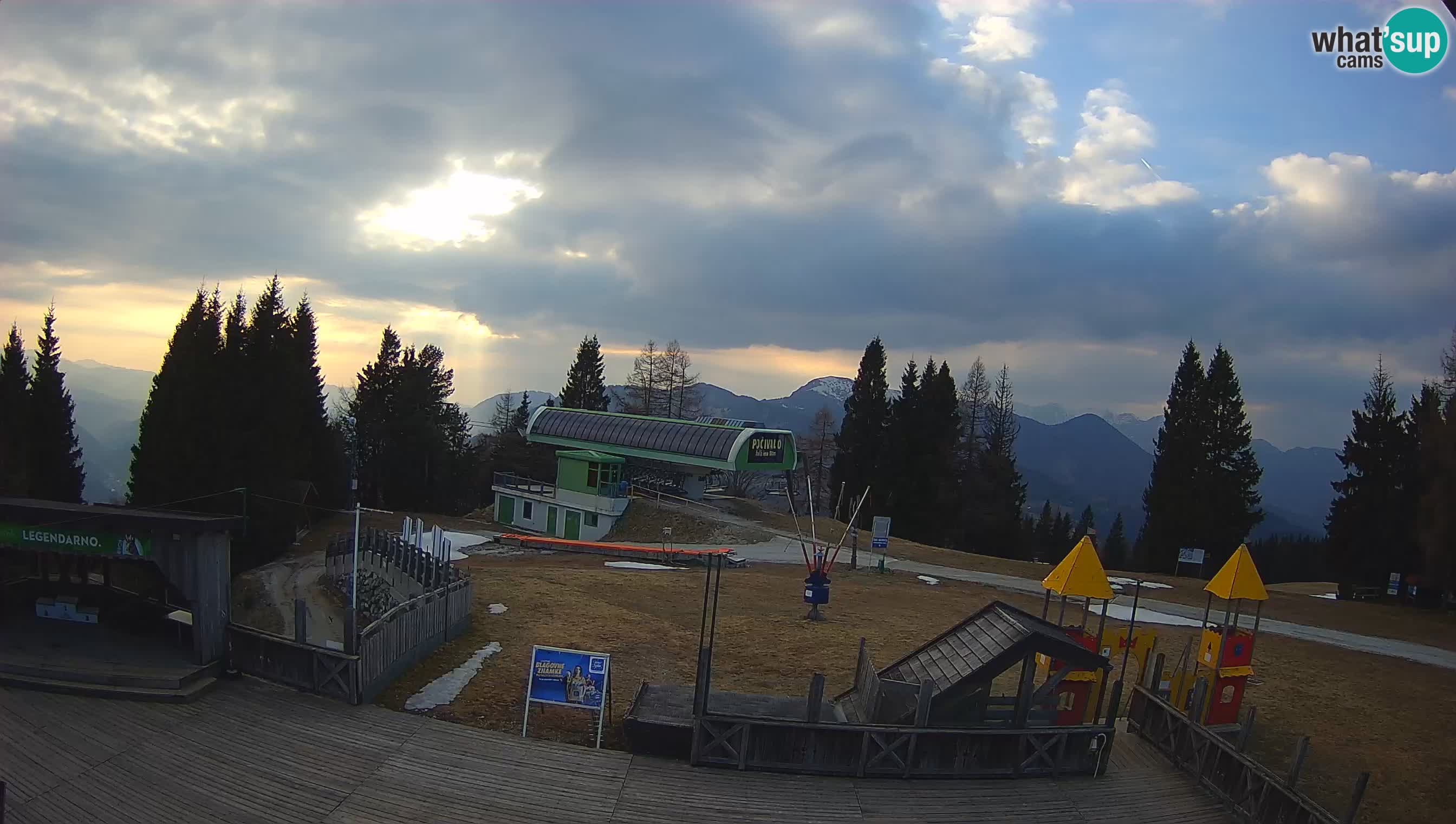 Web kamera Počivalo – Alpska Perla | Pogled uživo sa skijališta Cerkno