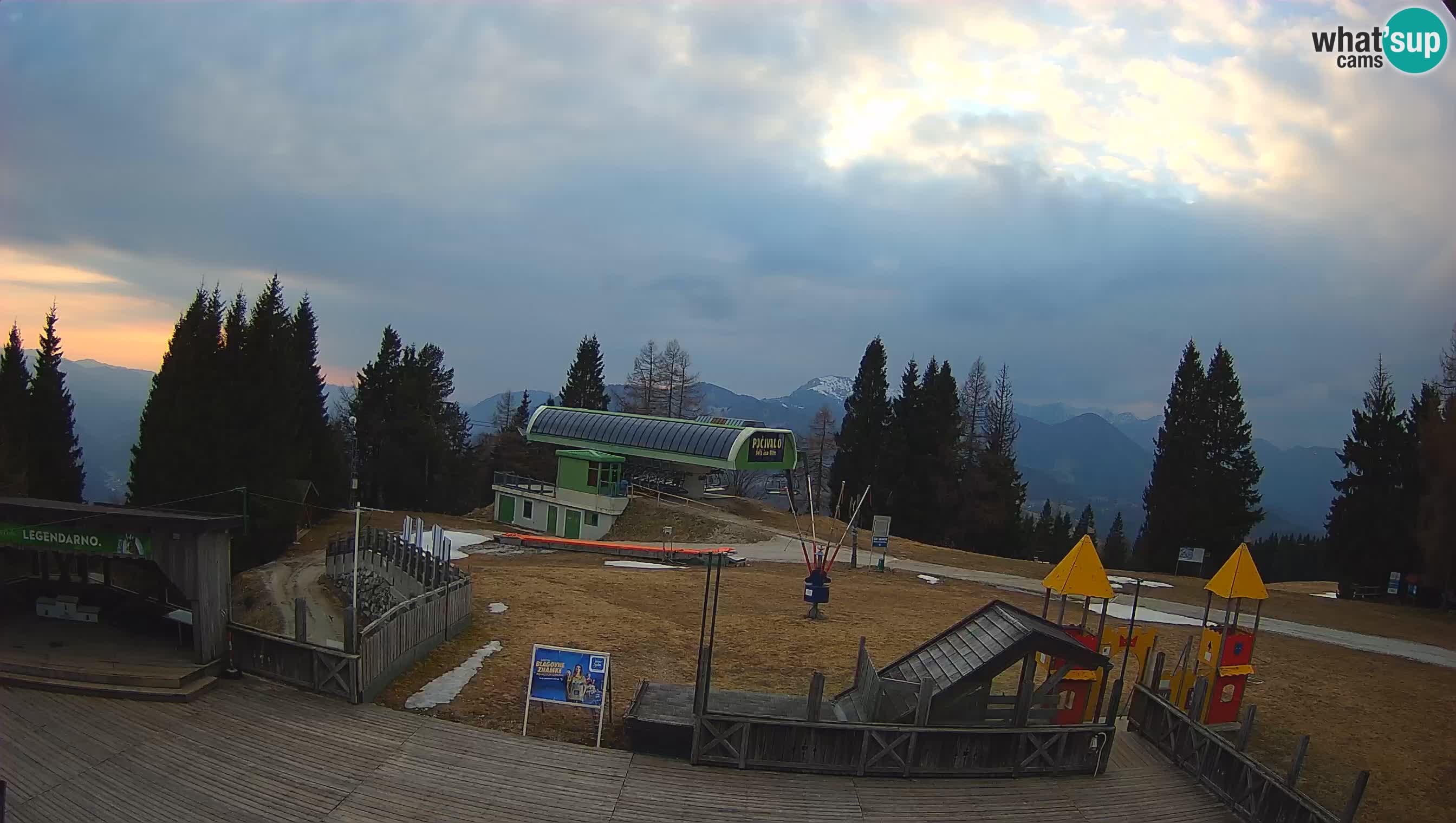 Cámara web Počivalo – Alpska Perla | Vista en vivo desde la estación de esquí Cerkno