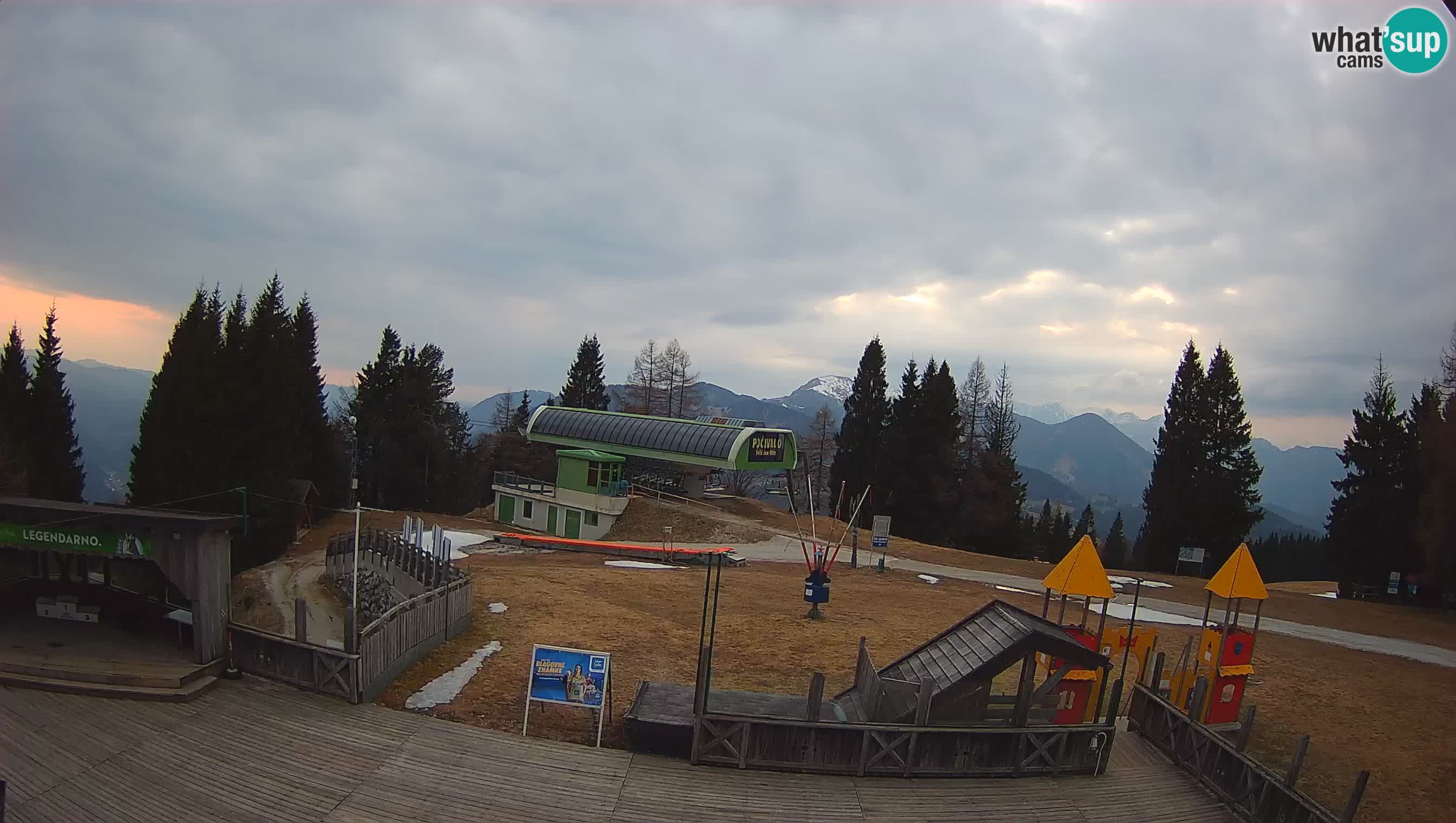 Webcam de la station de ski des Alpes slovènes à Cerkno Počivalo