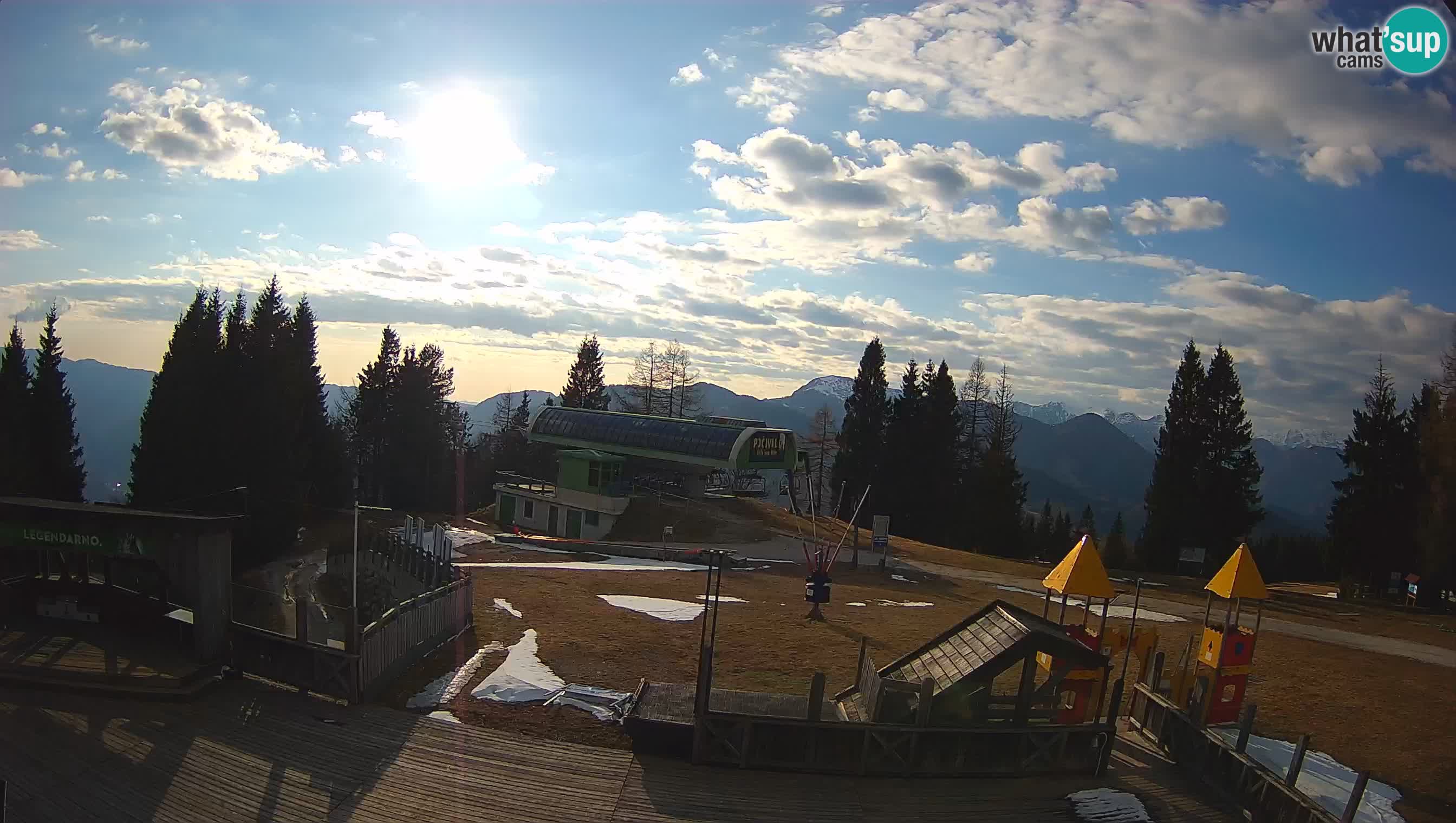 Webcam de la station de ski des Alpes slovènes à Cerkno Počivalo