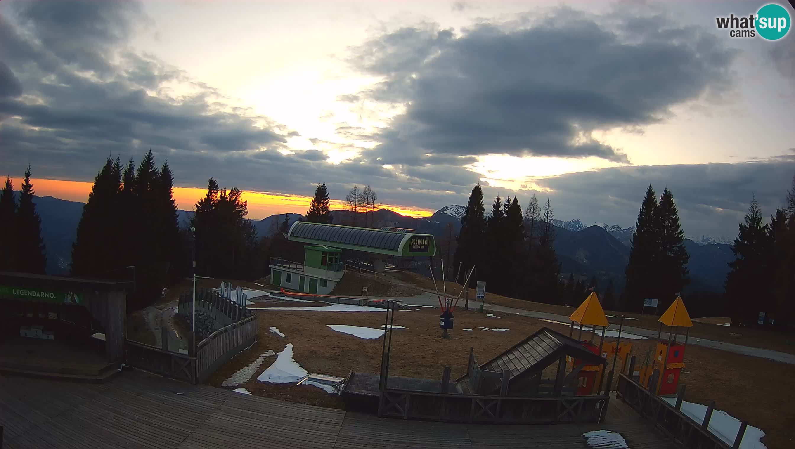 Webcam de la station de ski des Alpes slovènes à Cerkno Počivalo