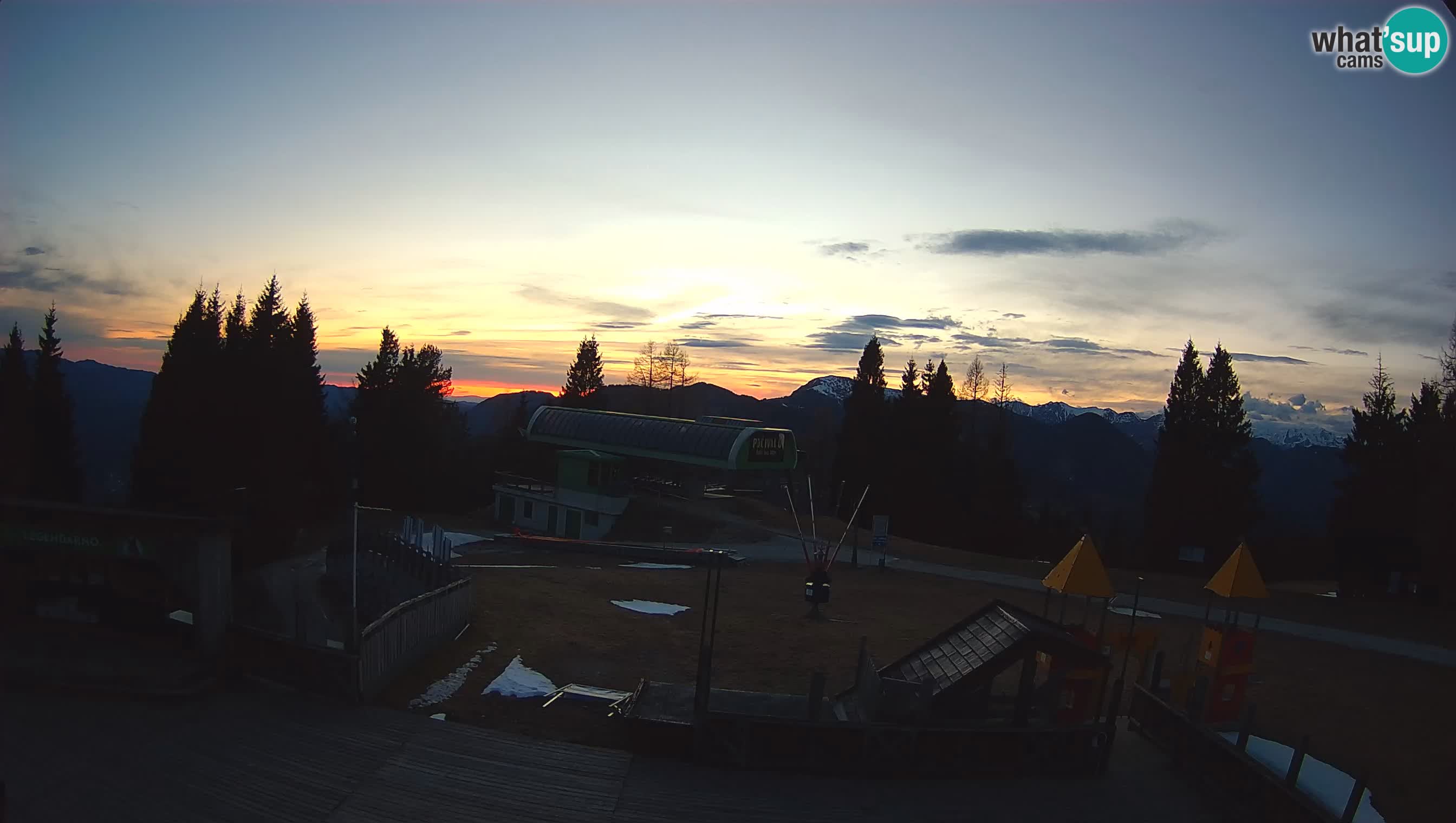 Webcam de la station de ski des Alpes slovènes à Cerkno Počivalo