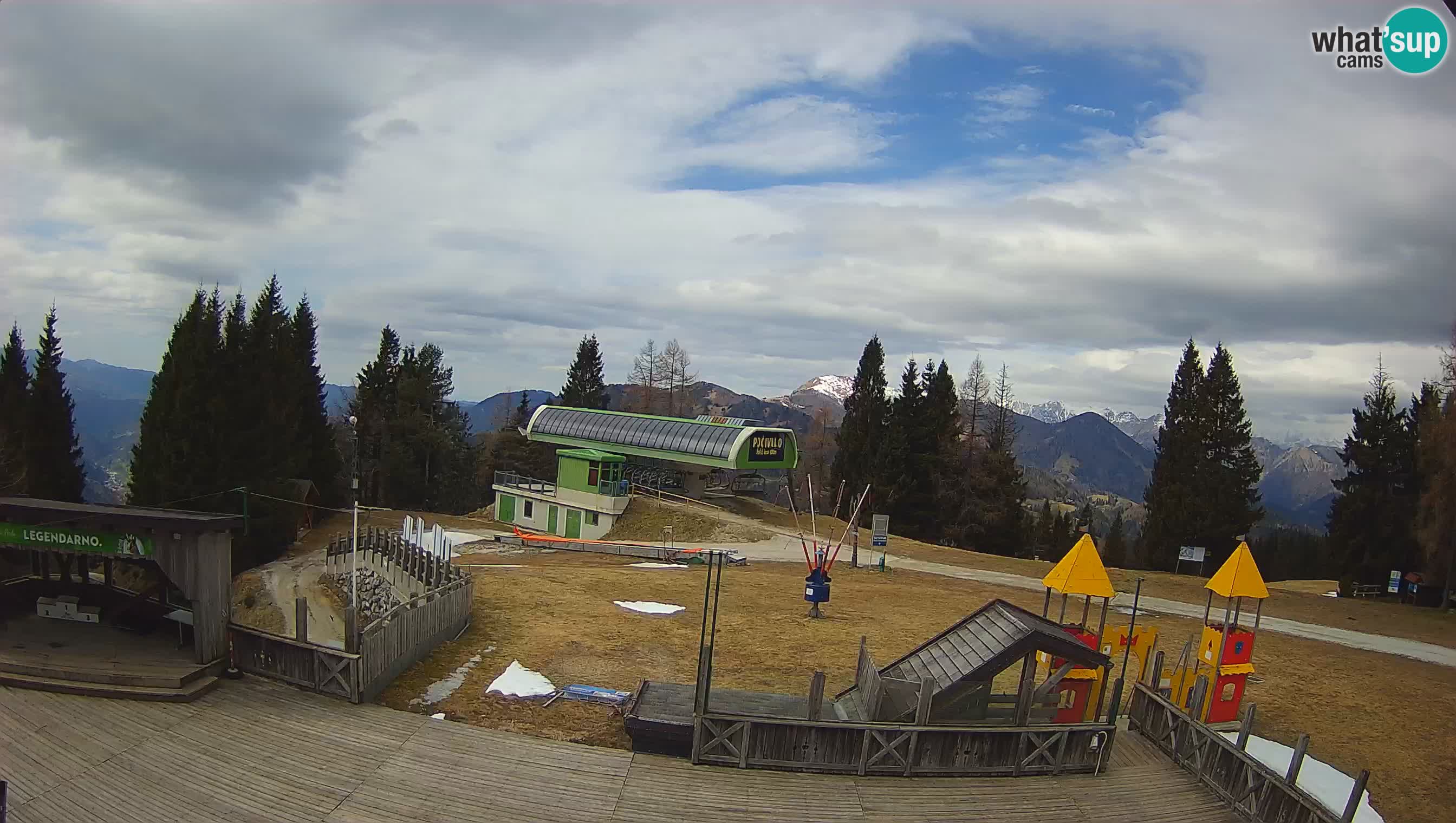 Webcam de la station de ski des Alpes slovènes à Cerkno Počivalo
