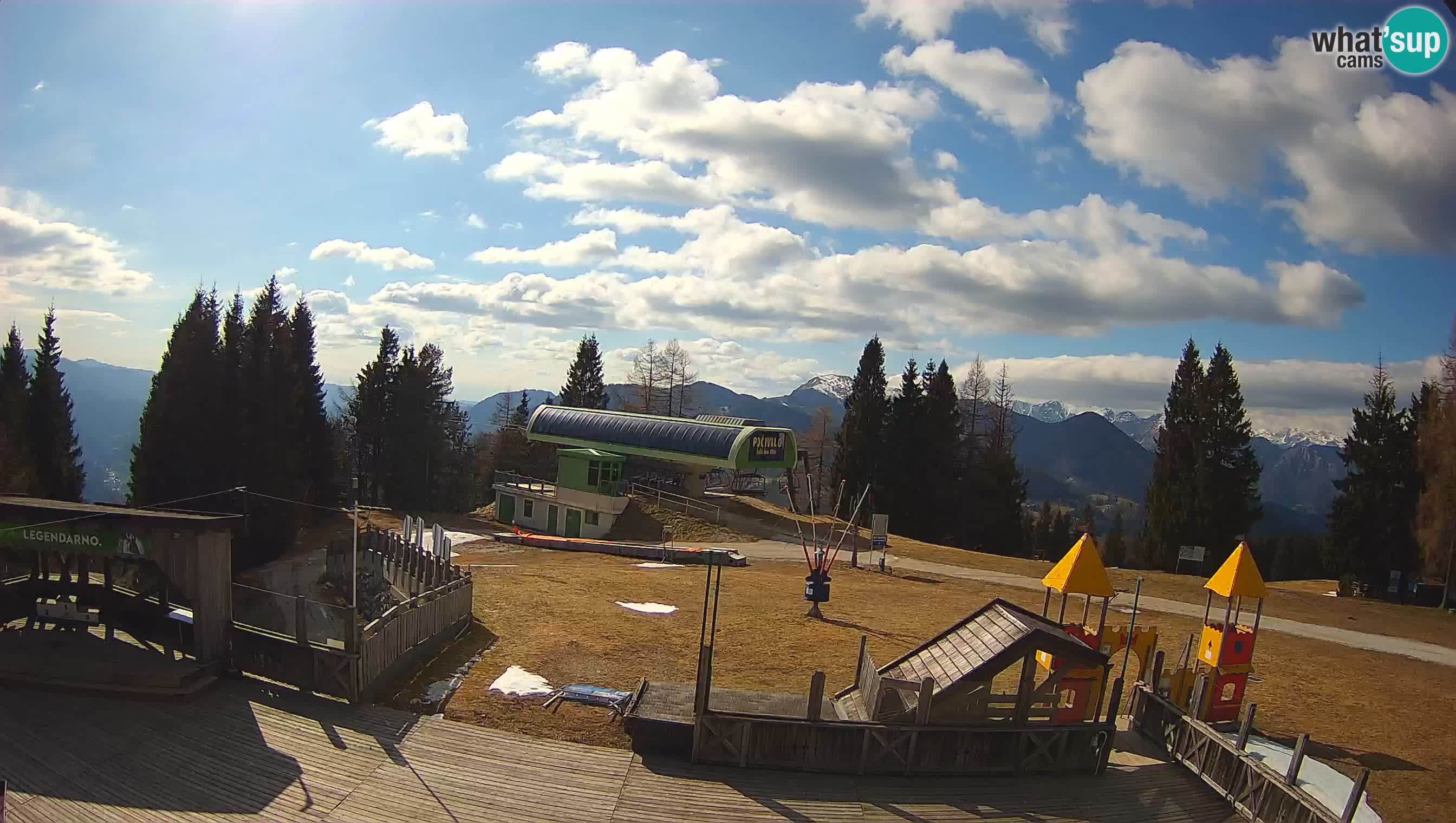 Spletna kamera Počivalo – Alpska Perla | Pogled v živo iz smučišča Cerkno