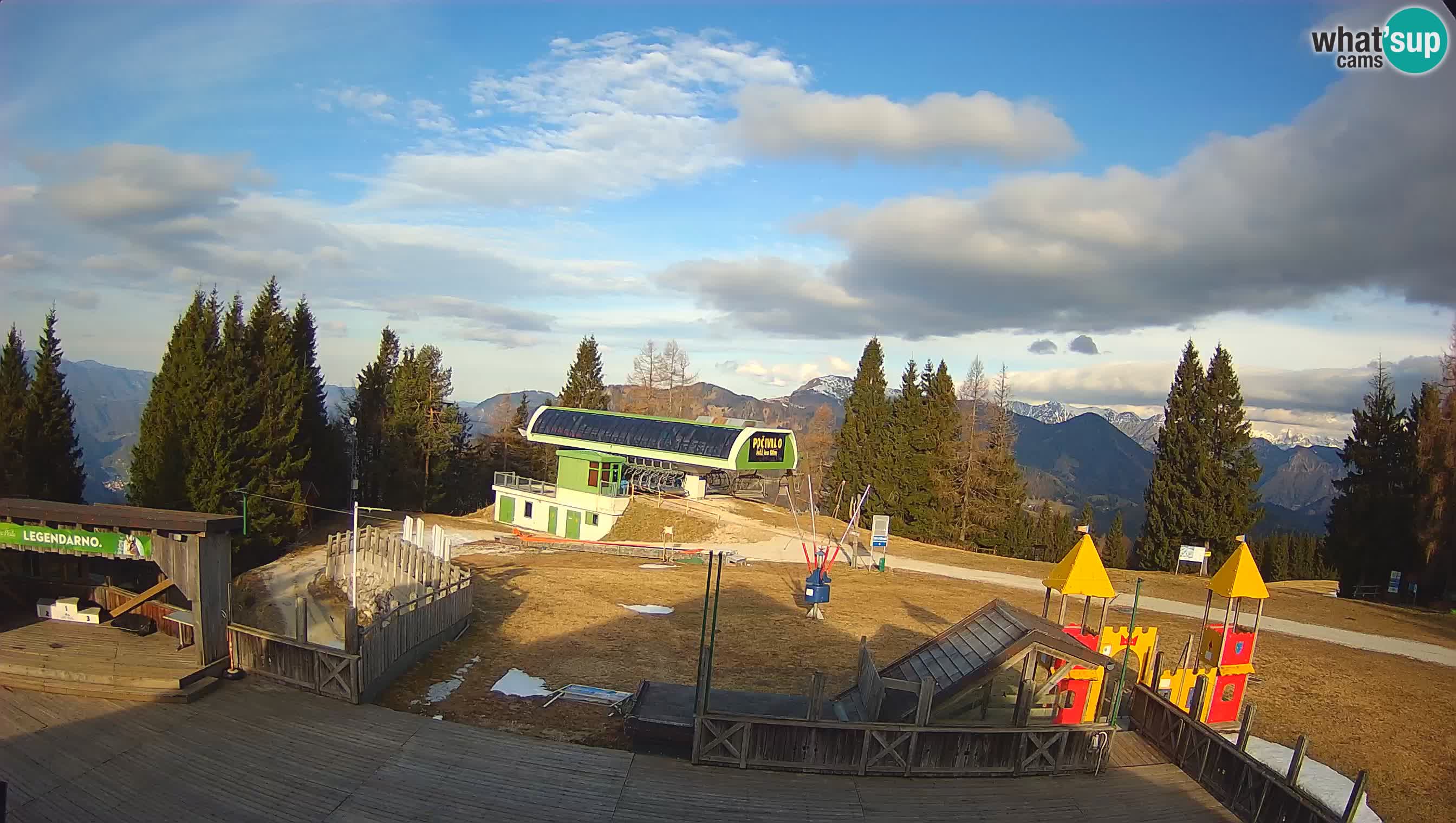 Webcam de la station de ski des Alpes slovènes à Cerkno Počivalo