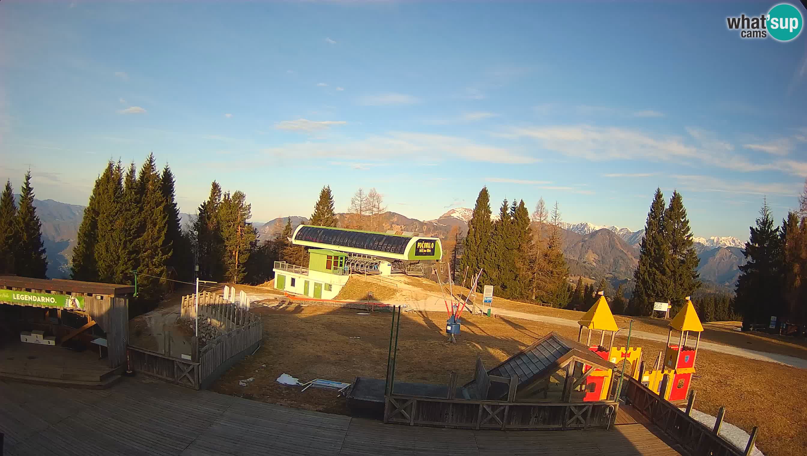 Webcam de la station de ski des Alpes slovènes à Cerkno Počivalo