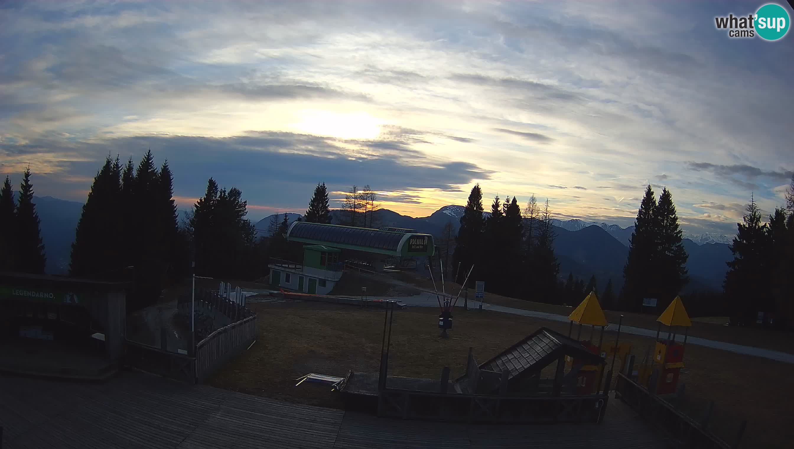 Webcam de la station de ski des Alpes slovènes à Cerkno Počivalo