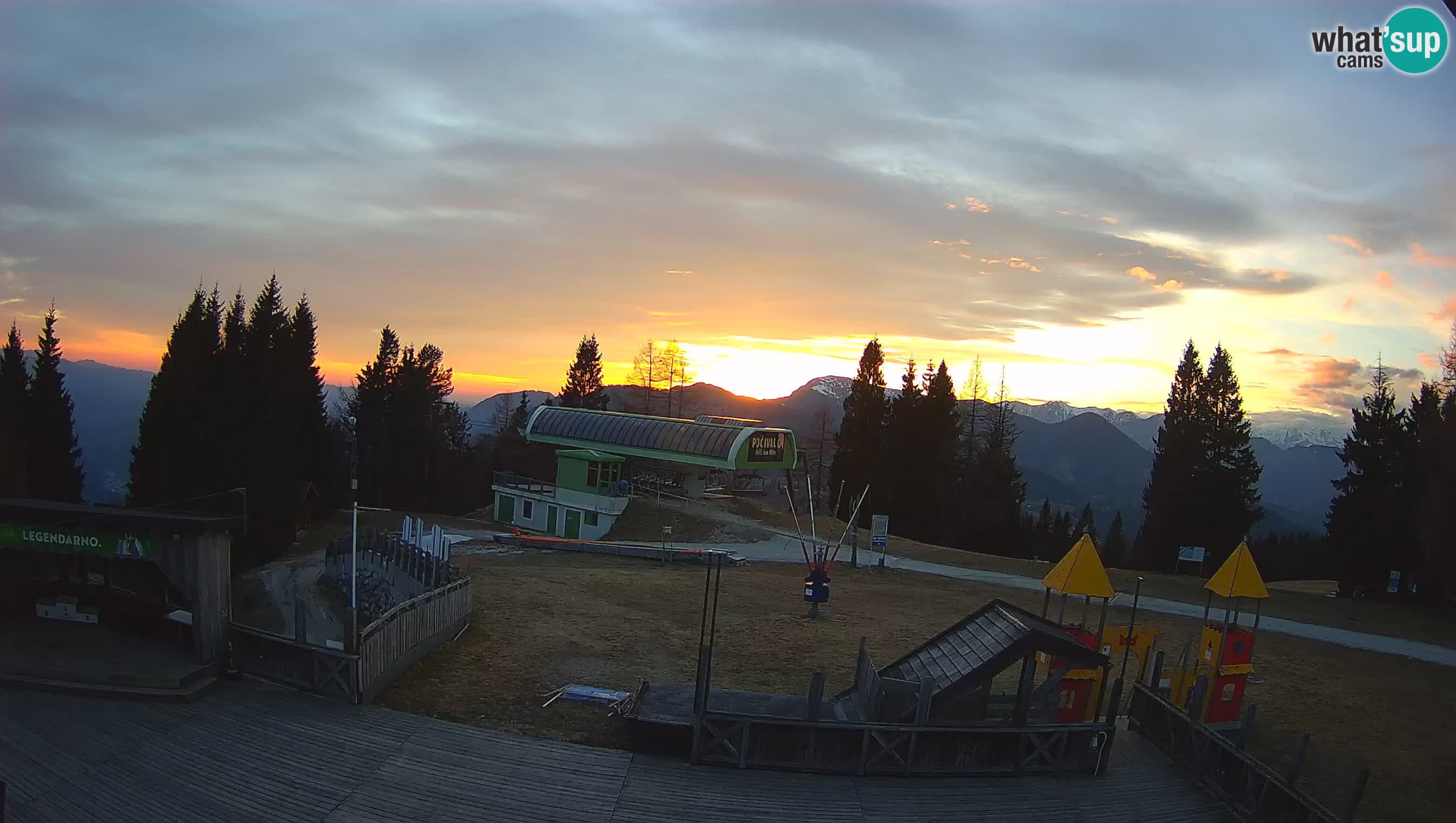 Webcam Počivalo – Alpska Perla | Vista live dalla stazione sciistica di Cerkno